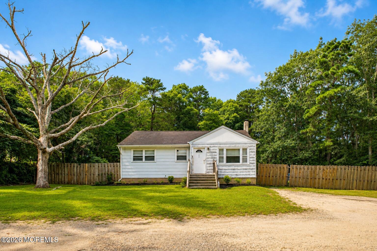 206 Burr Street — photo