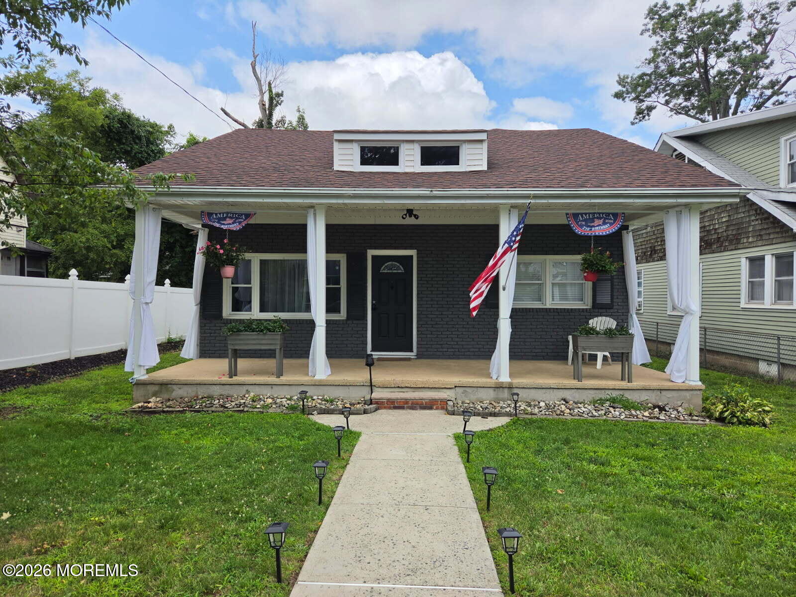 37 Beacon Boulevard — photo