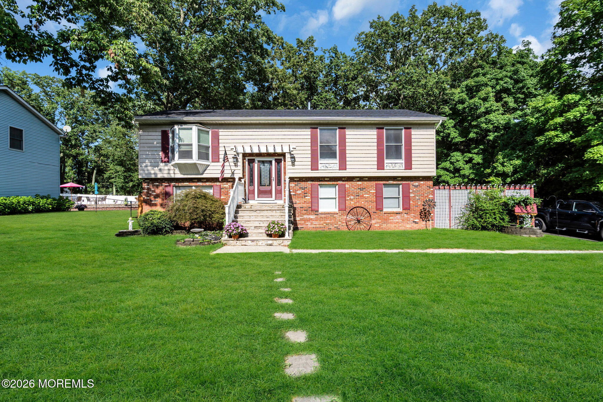 5 Hickory Hill Road — photo