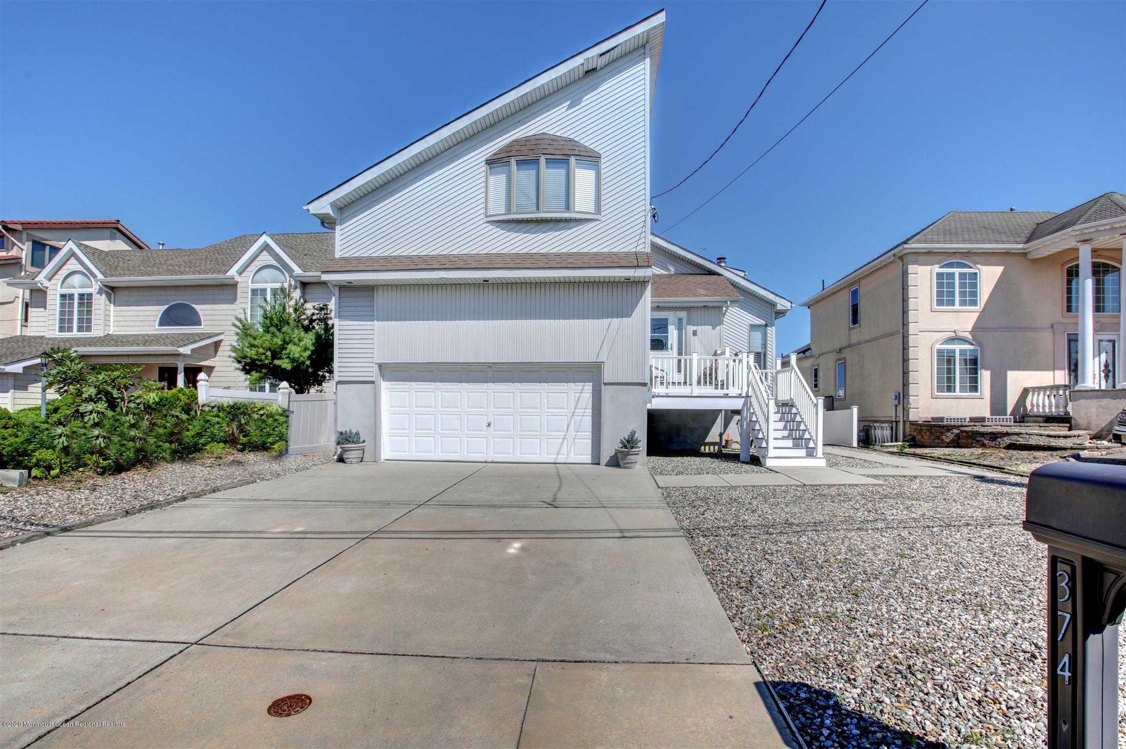 374 Aldo Drive — photo
