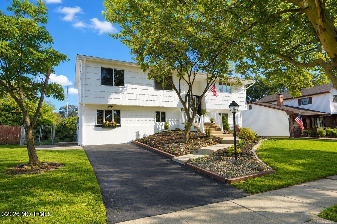 6 Ennis Drive — photo