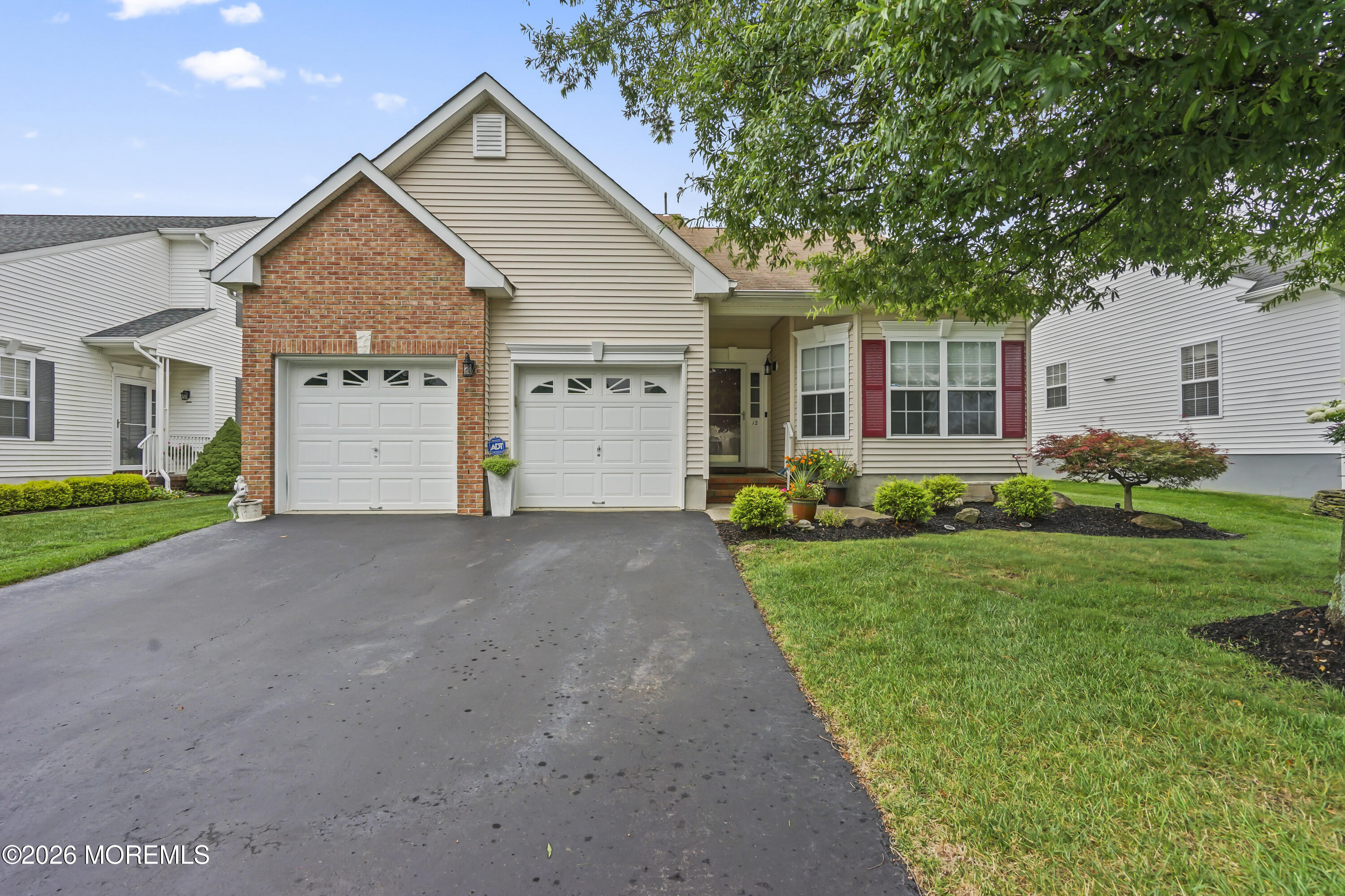 12 Silver Maple Lane — photo