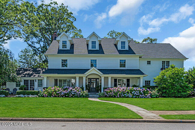 12 Red Oak Drive — photo