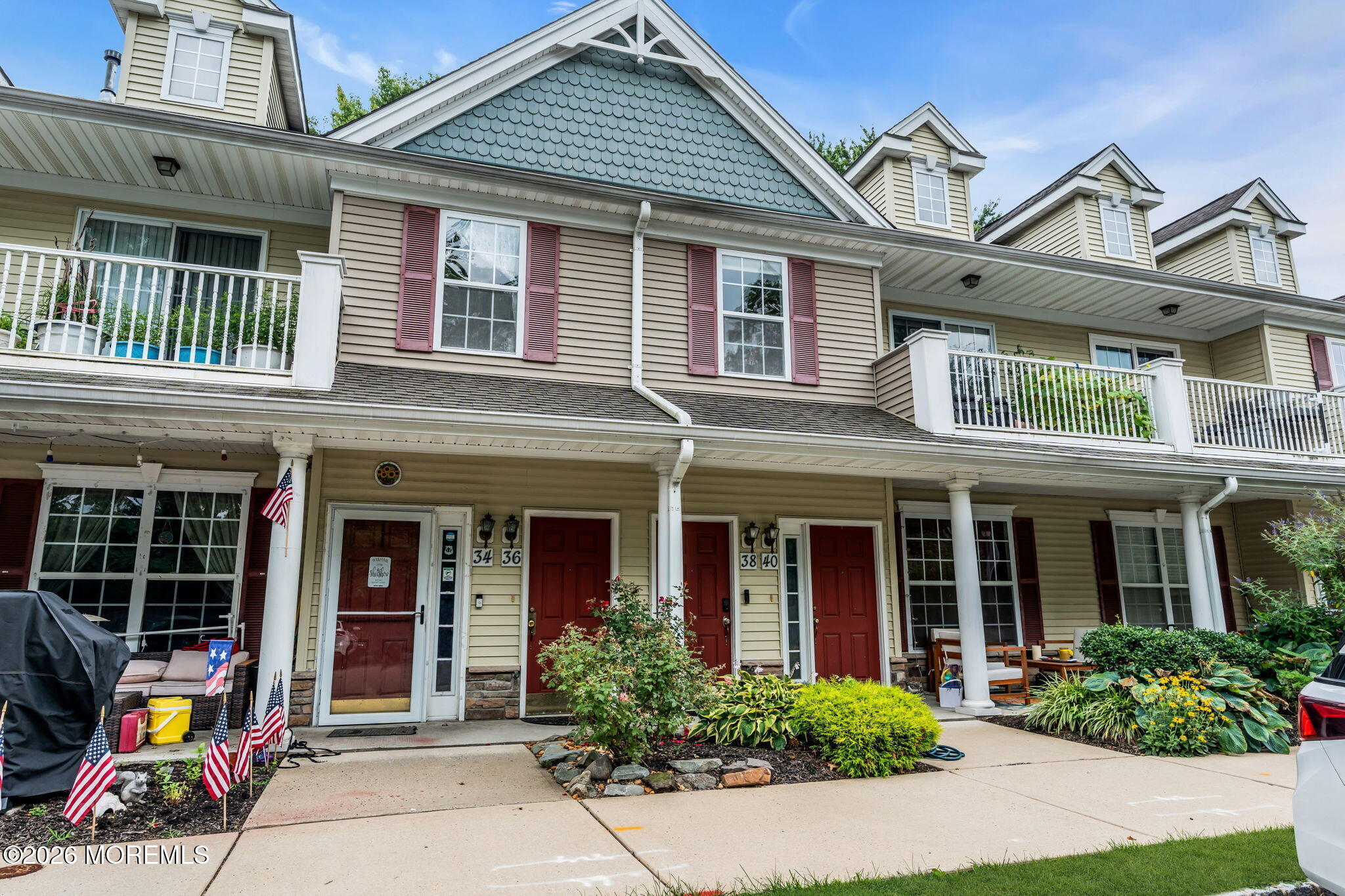 38 Oxford Court — photo