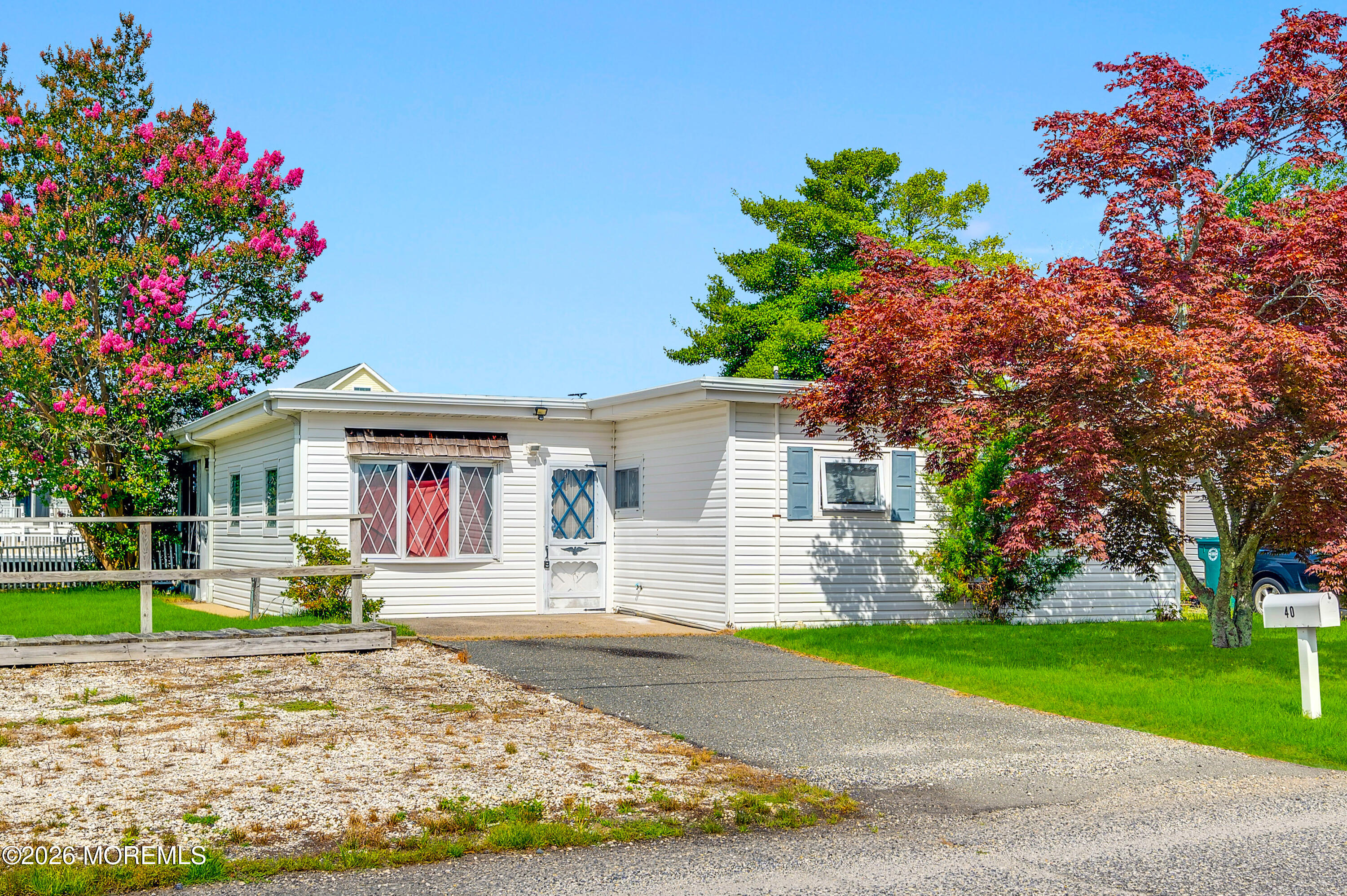 40 W Anchor Drive — photo
