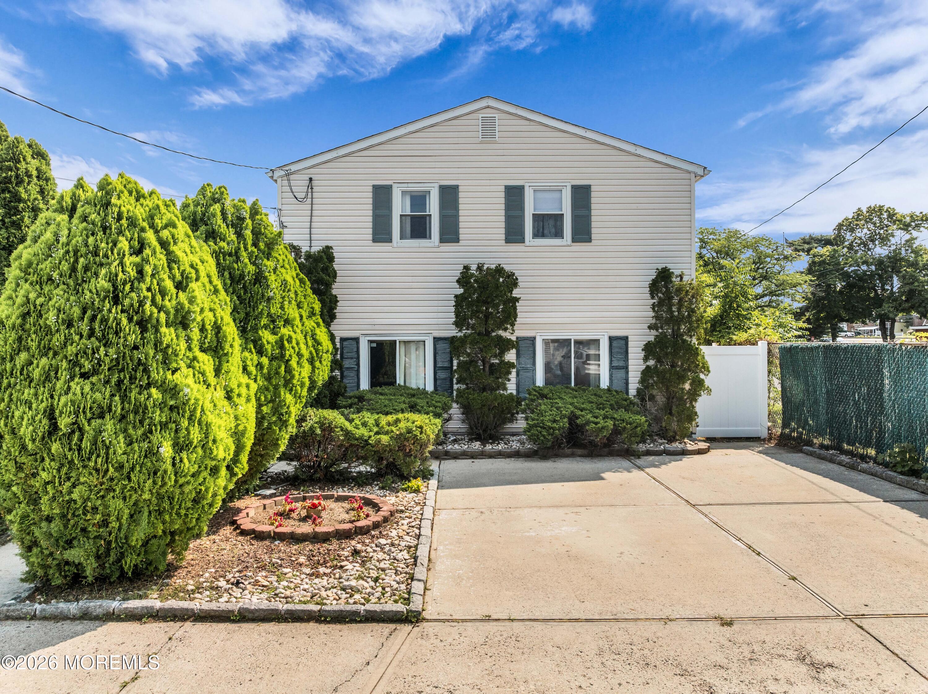 12 Jacobson Street — photo