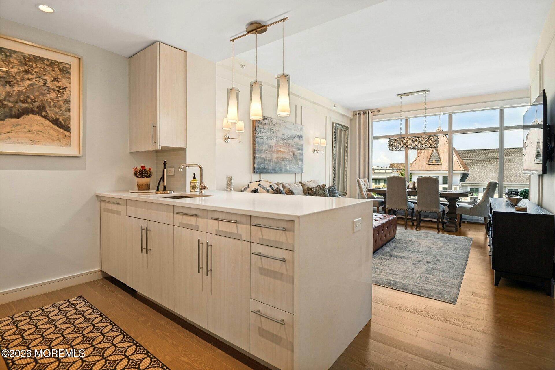 20 Melrose Terrace 401 — photo