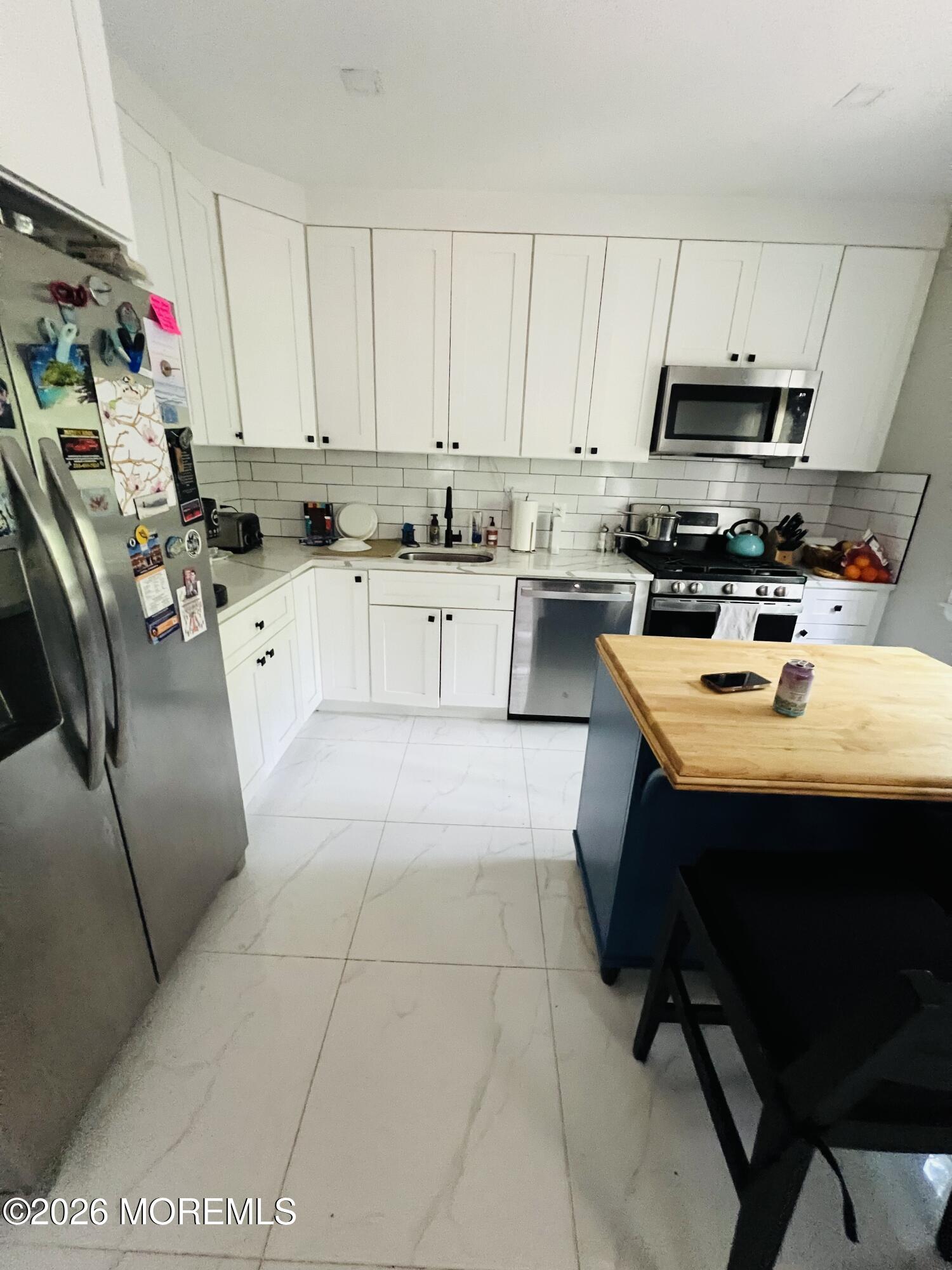 209 Victory Road — photo