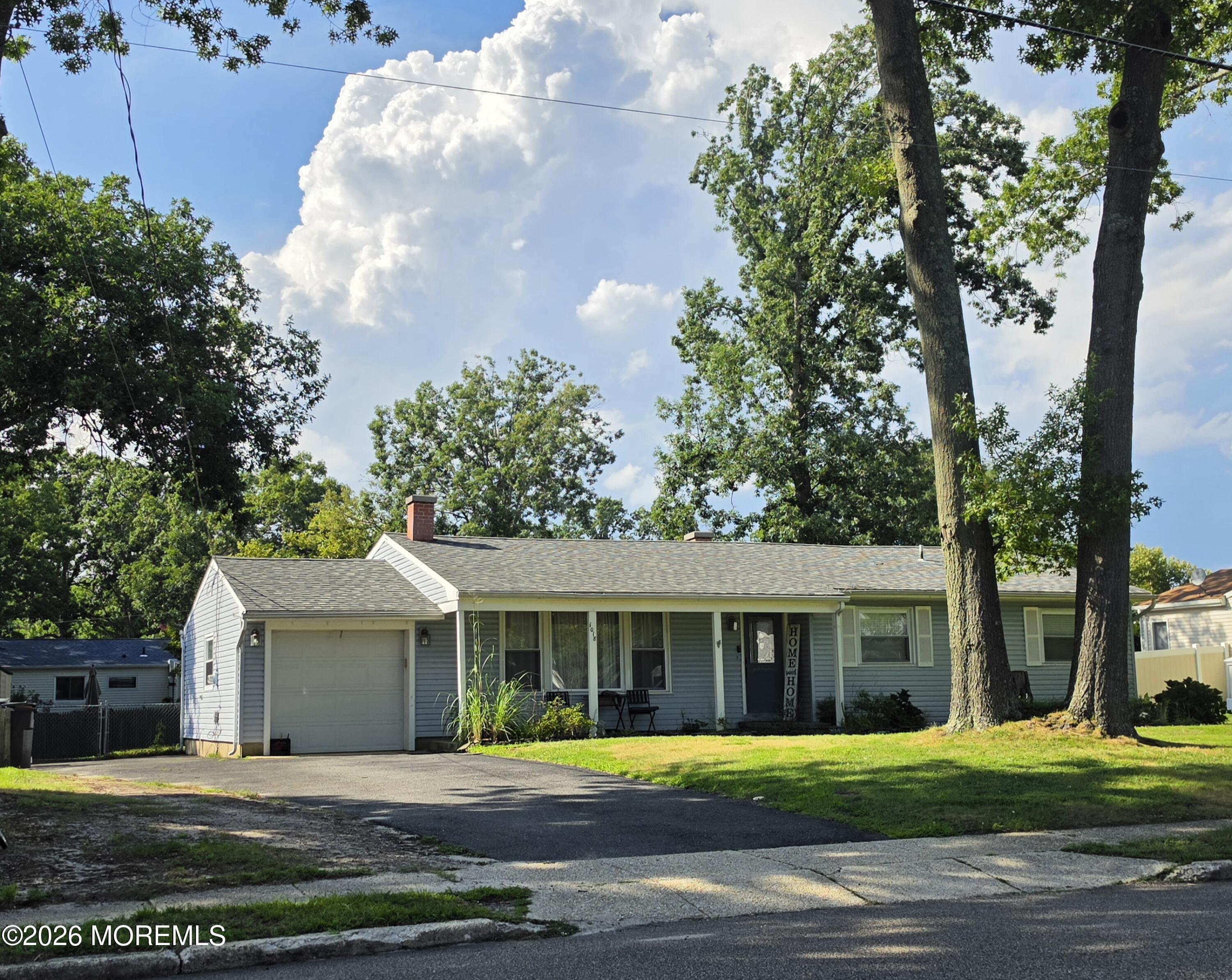 1018 Yellowbank Road — photo