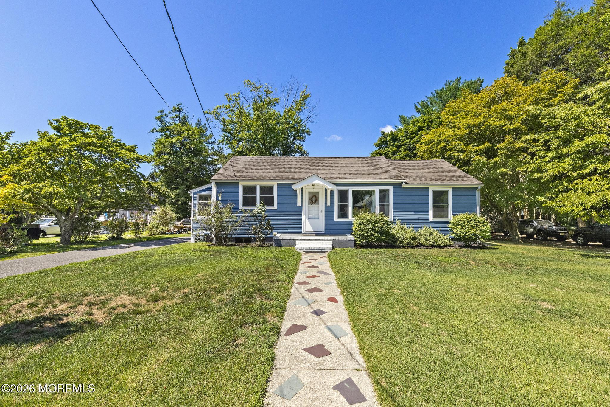 16 S Maple Avenue — photo