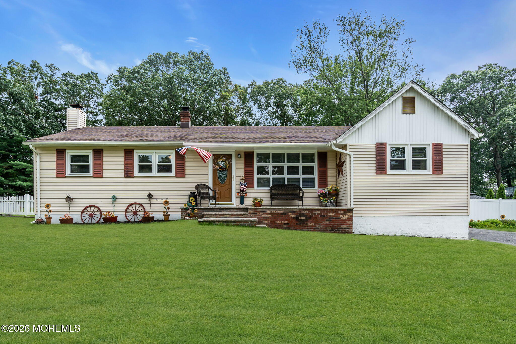 44 Lake Drive — photo