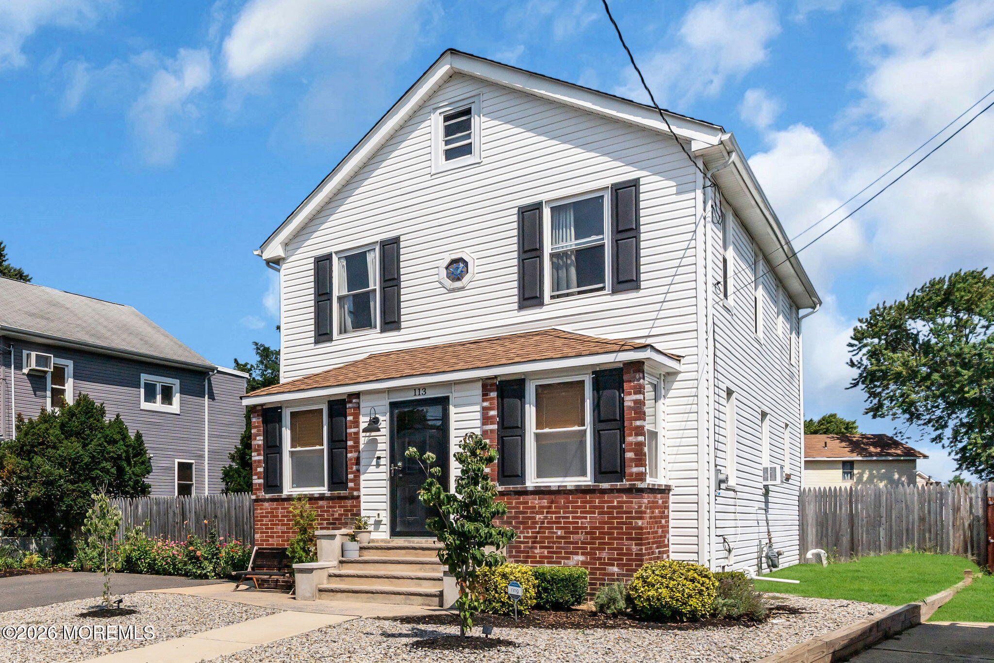 113 Victoria Place — photo