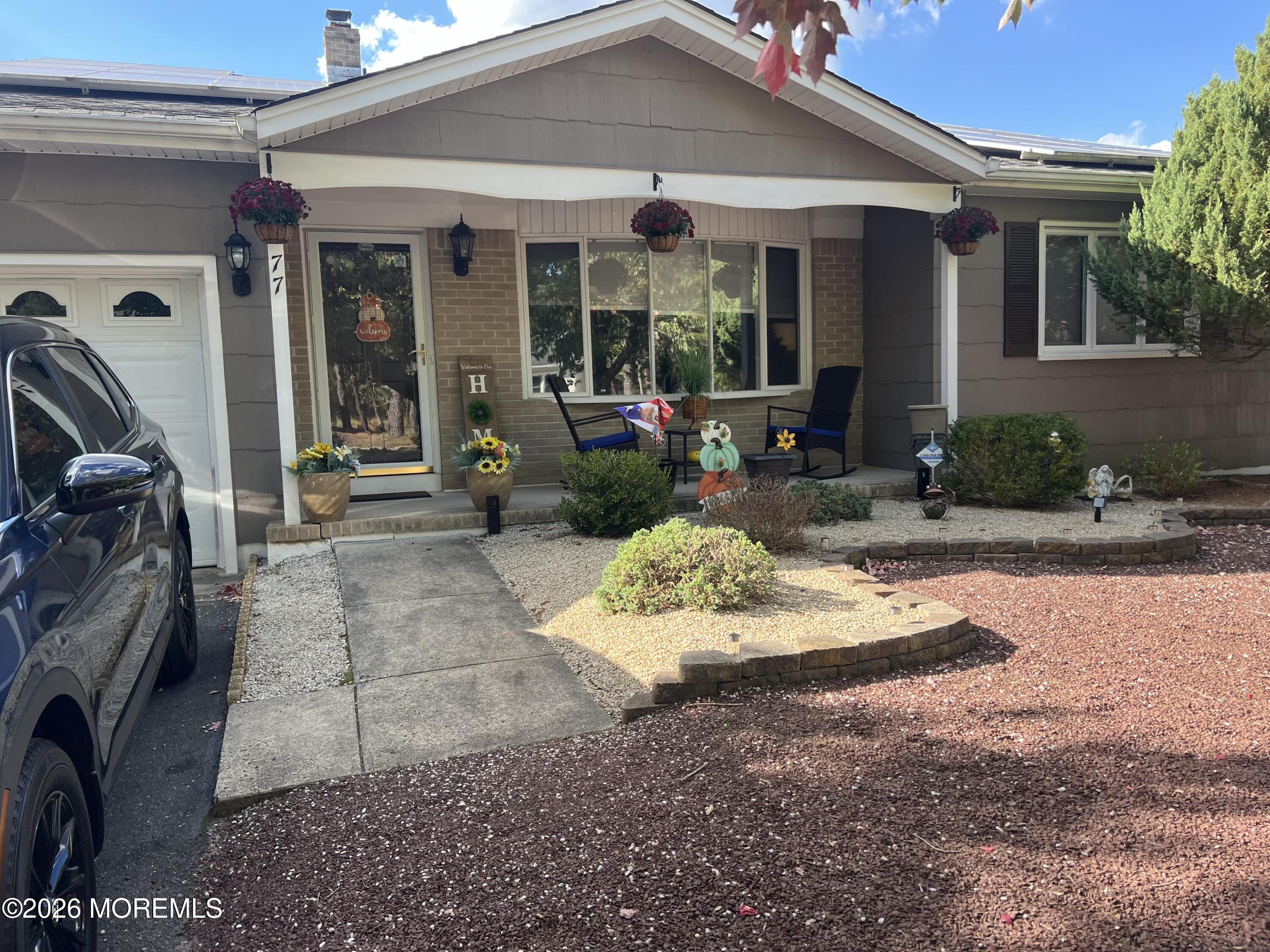 77 Nostrand Drive — photo