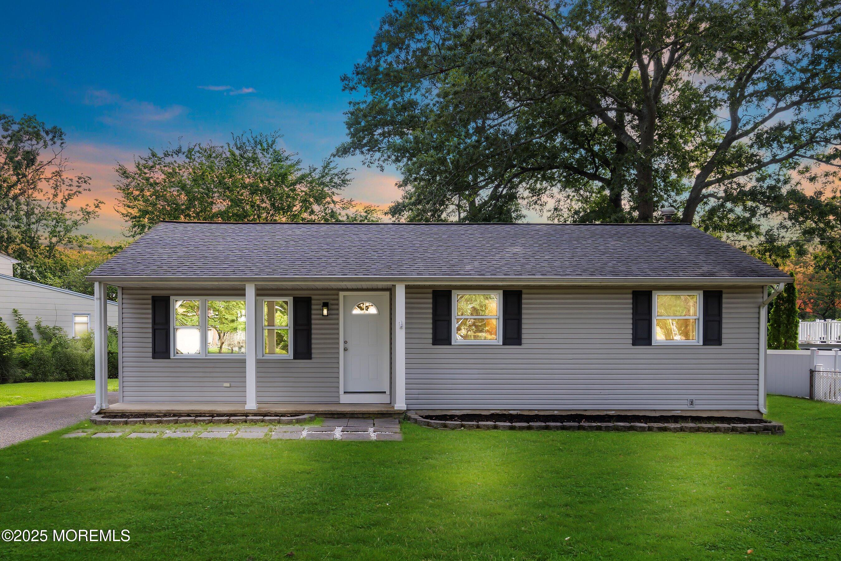 585 Fawn Drive — photo