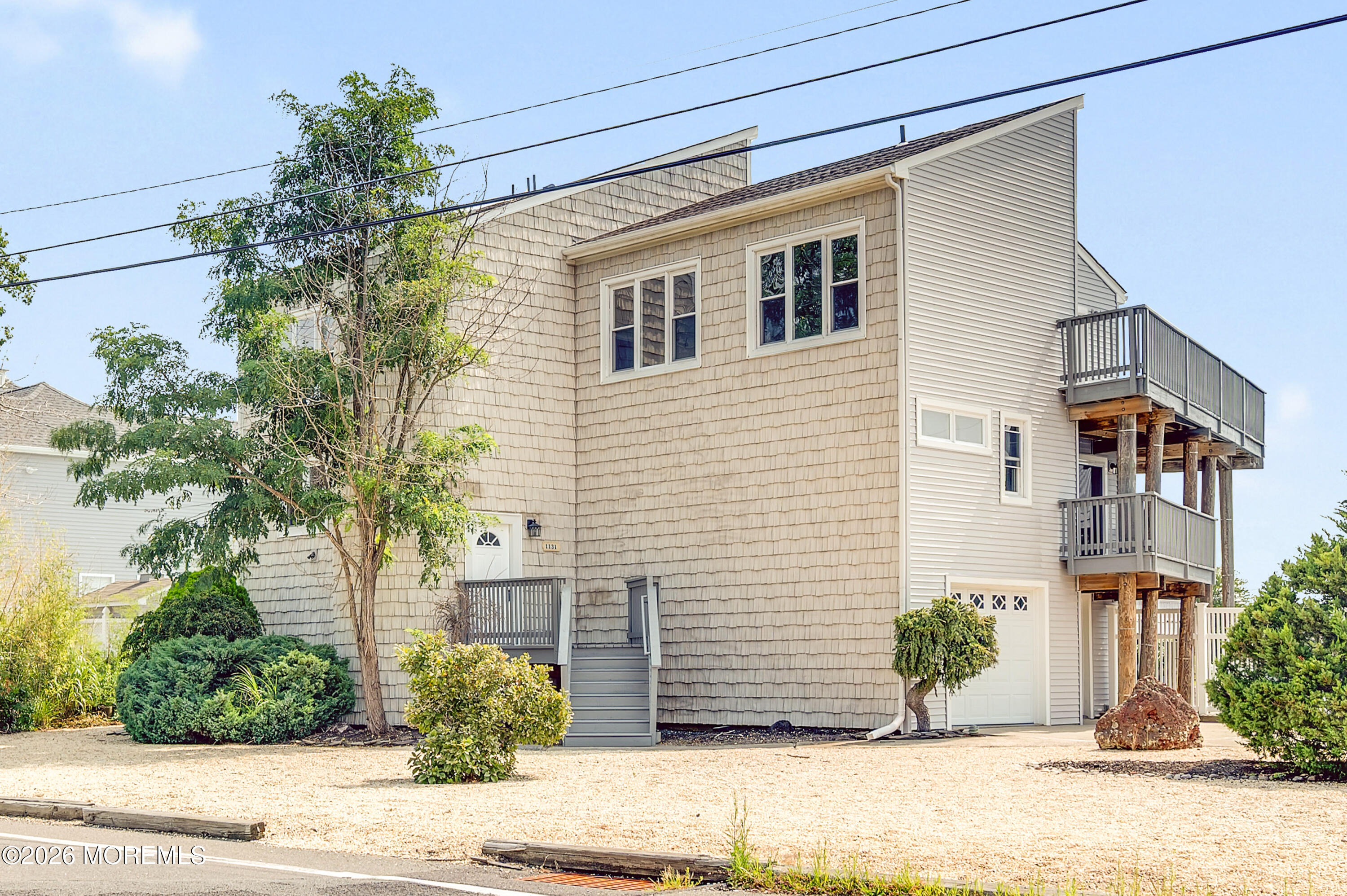 1131 Bayview Avenue — photo