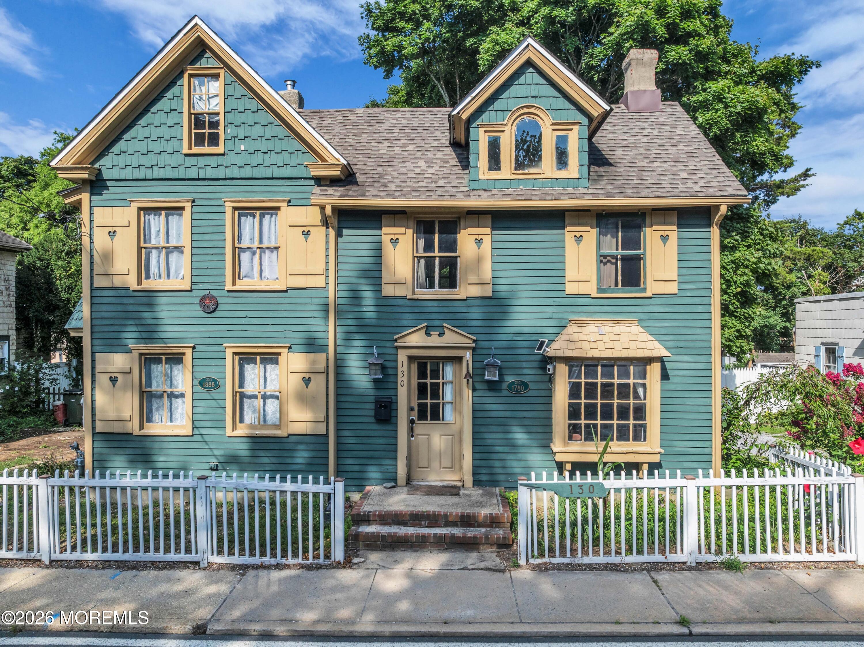 130 S Green Street — photo