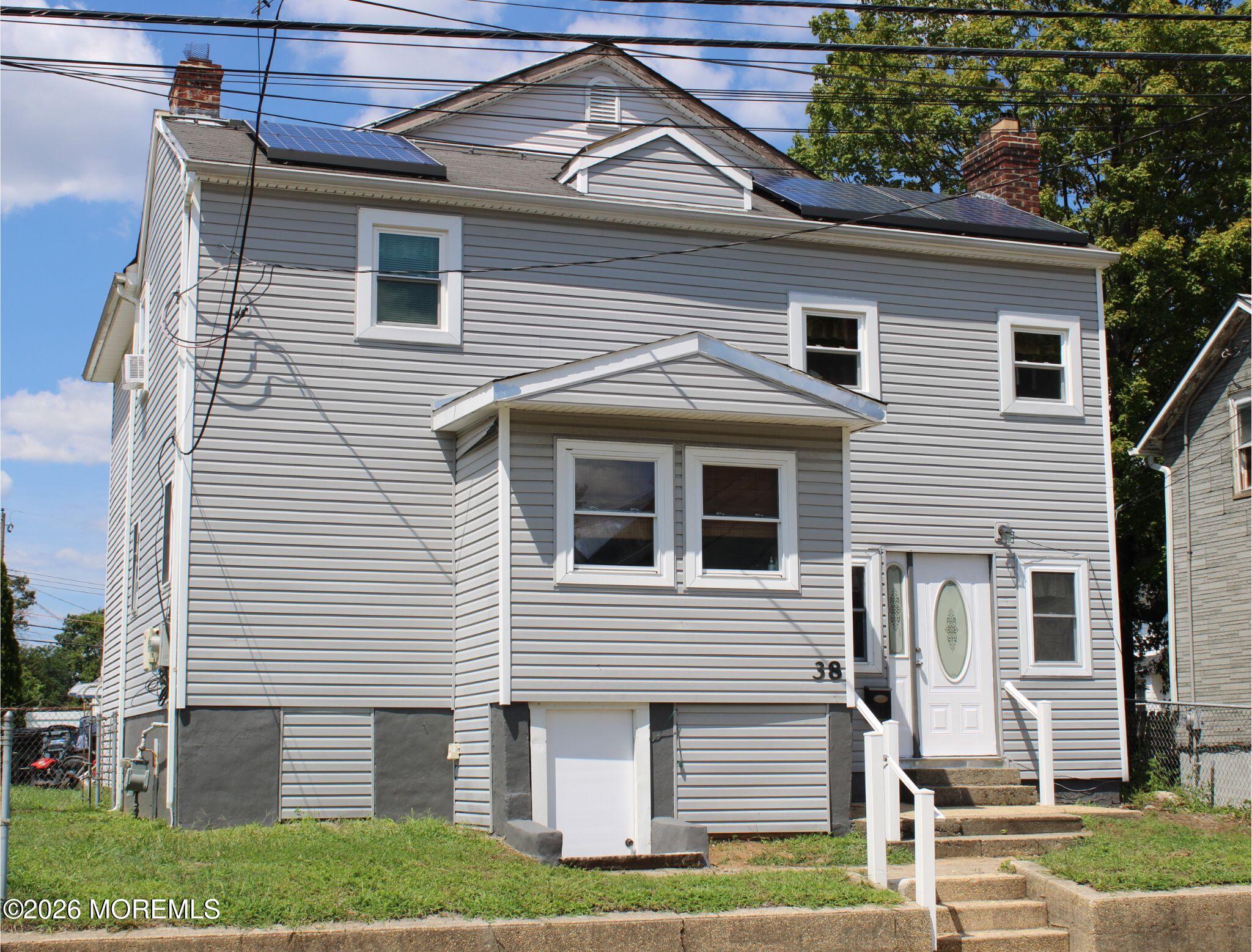 38 Oak Street — photo
