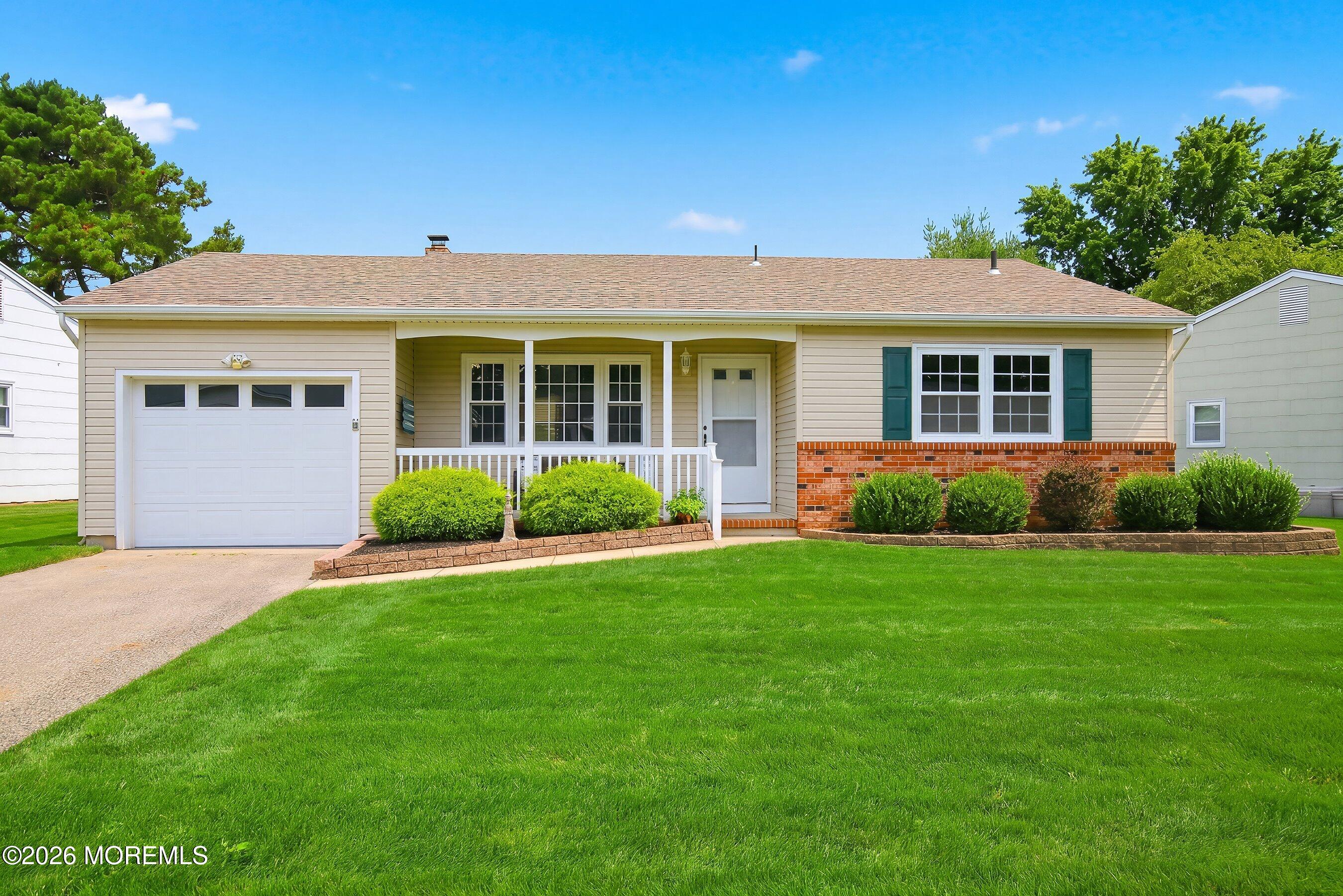 162 Castleton Drive — photo