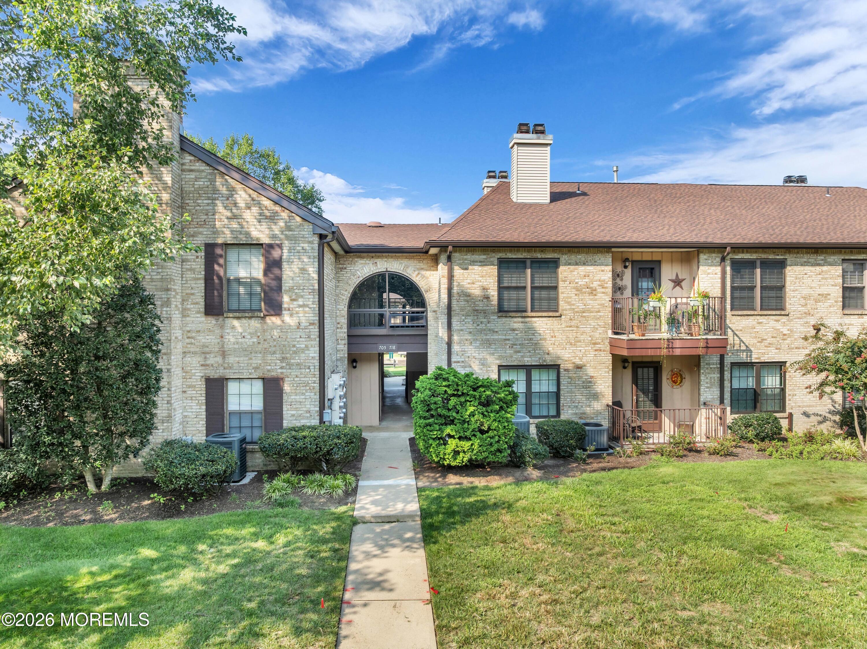 708 Wellington Place — photo