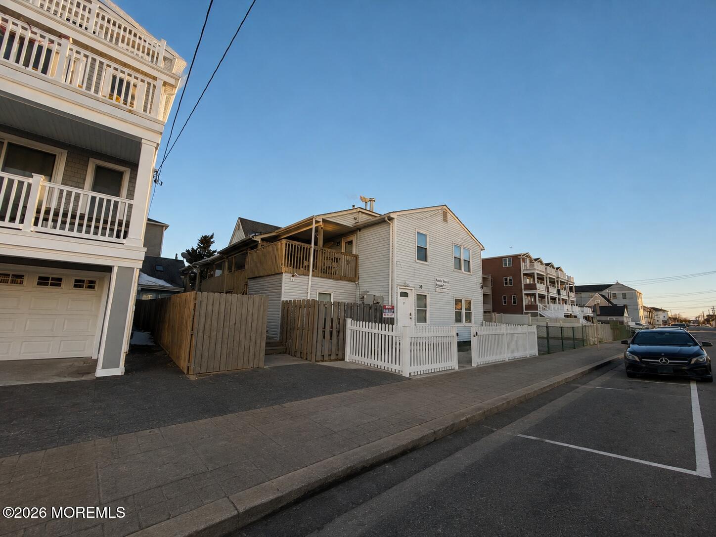 39 Sampson Avenue 6 — photo
