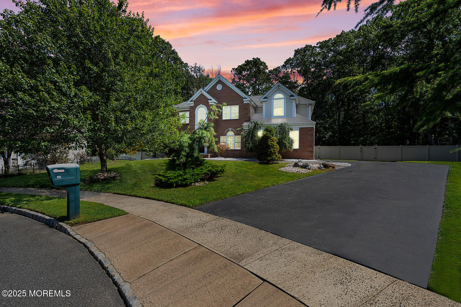 26 Chiswick Court — photo