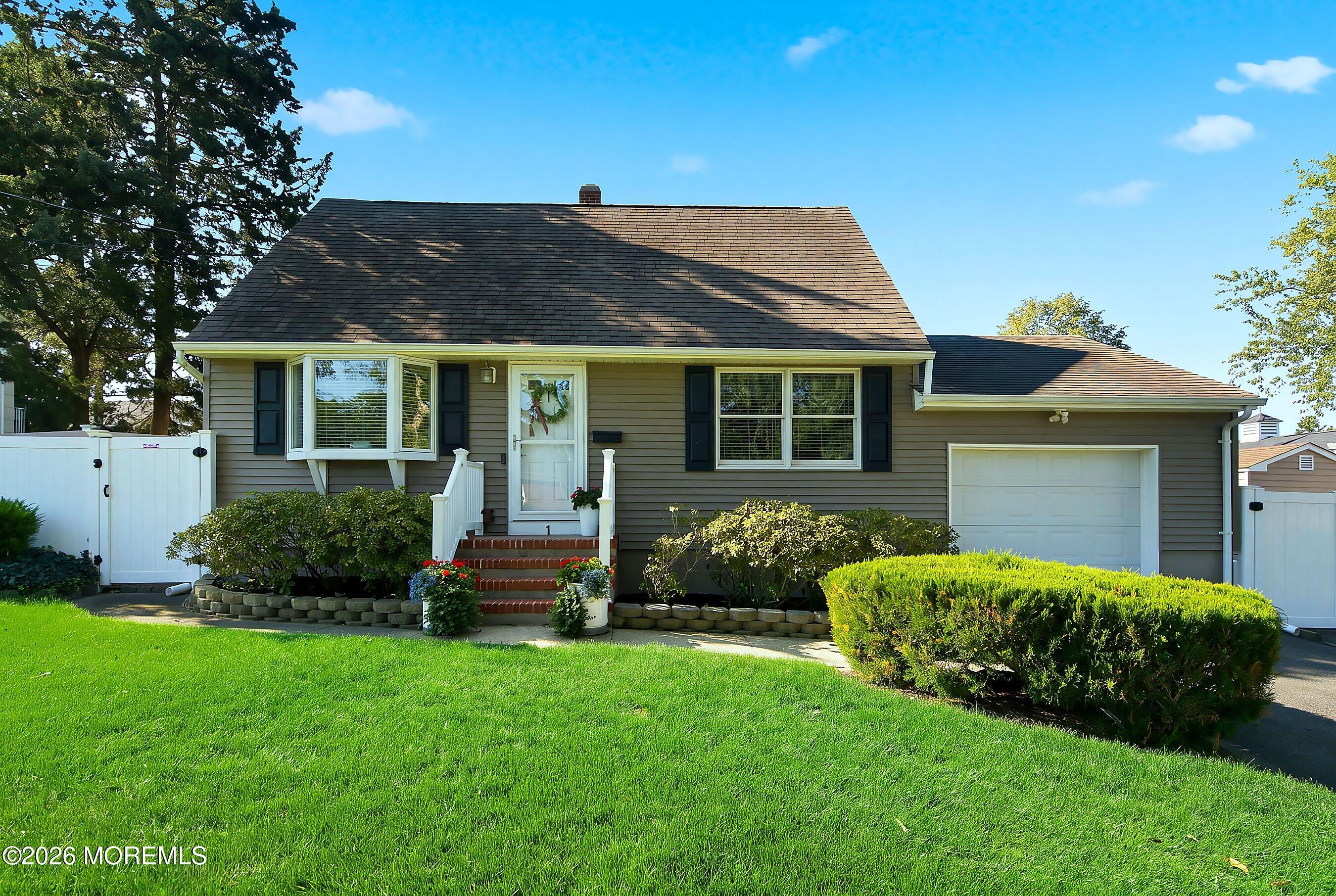 1 Fairway Drive — photo