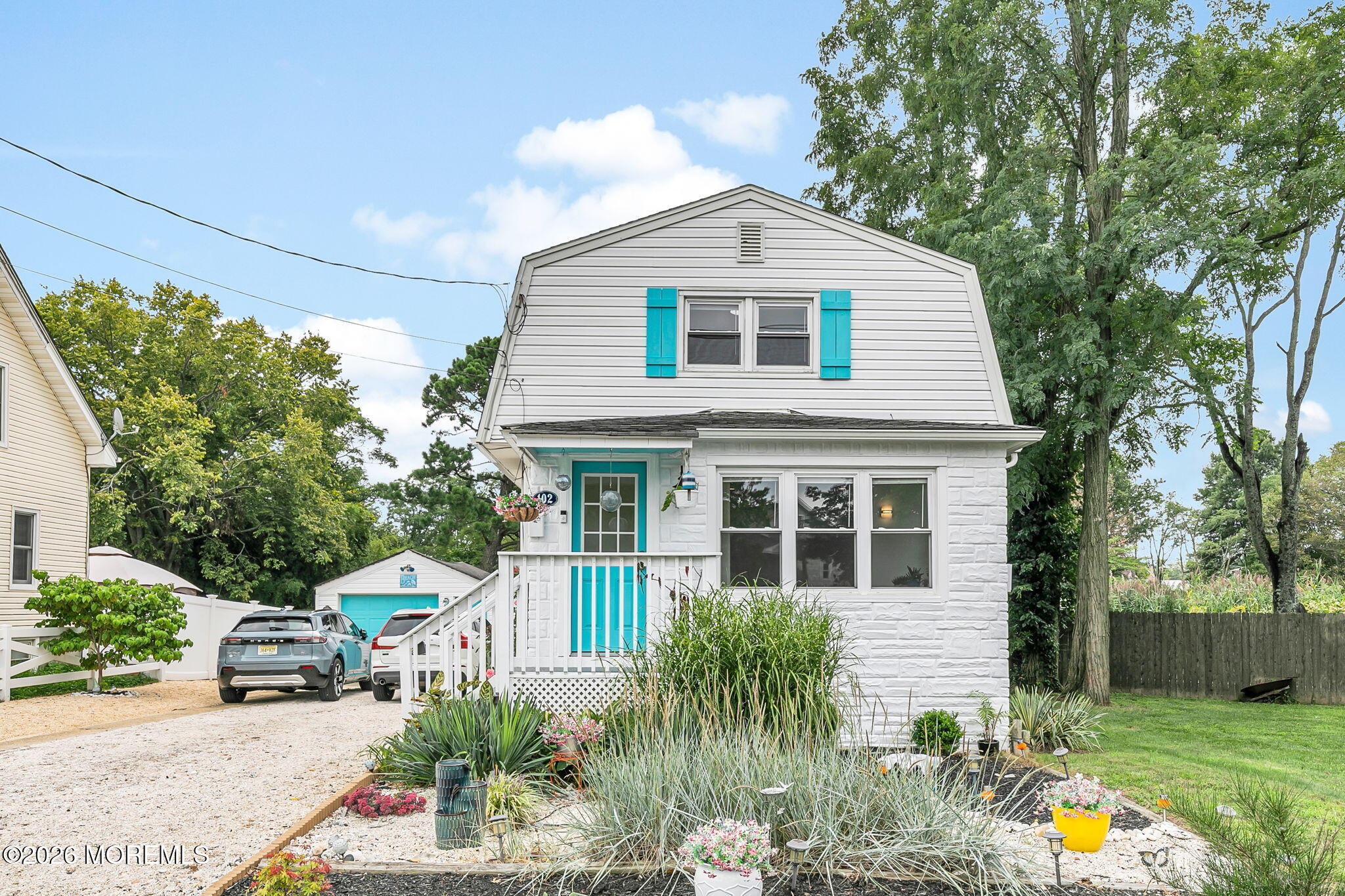 102 Victoria Place — photo