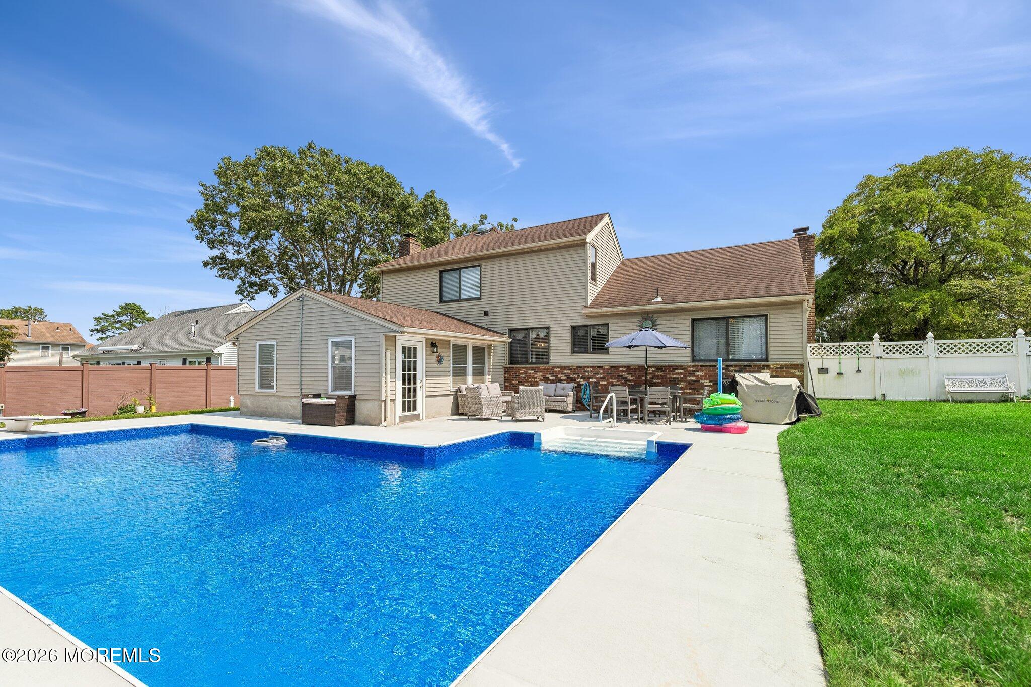 1100 Carlow Drive — photo