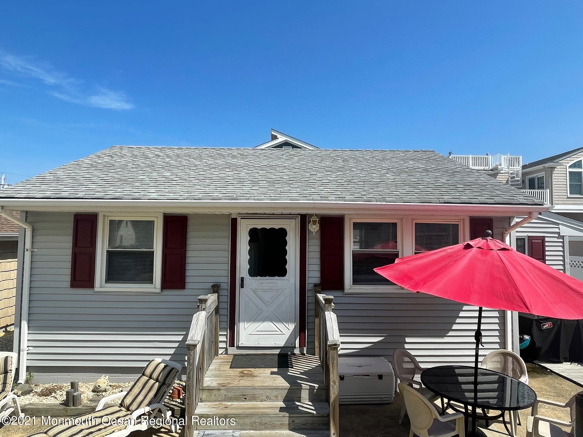 15 Elizabeth Avenue — photo