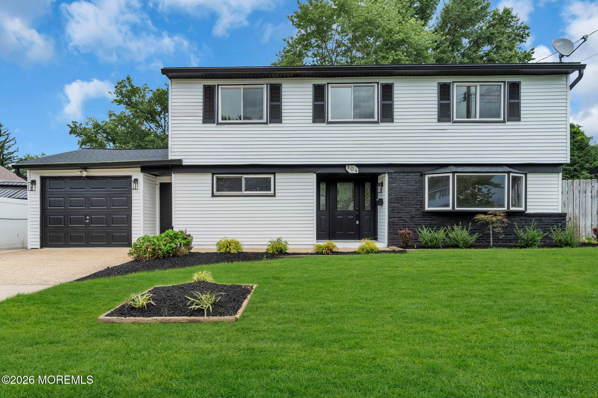 104 Southwood Drive — photo