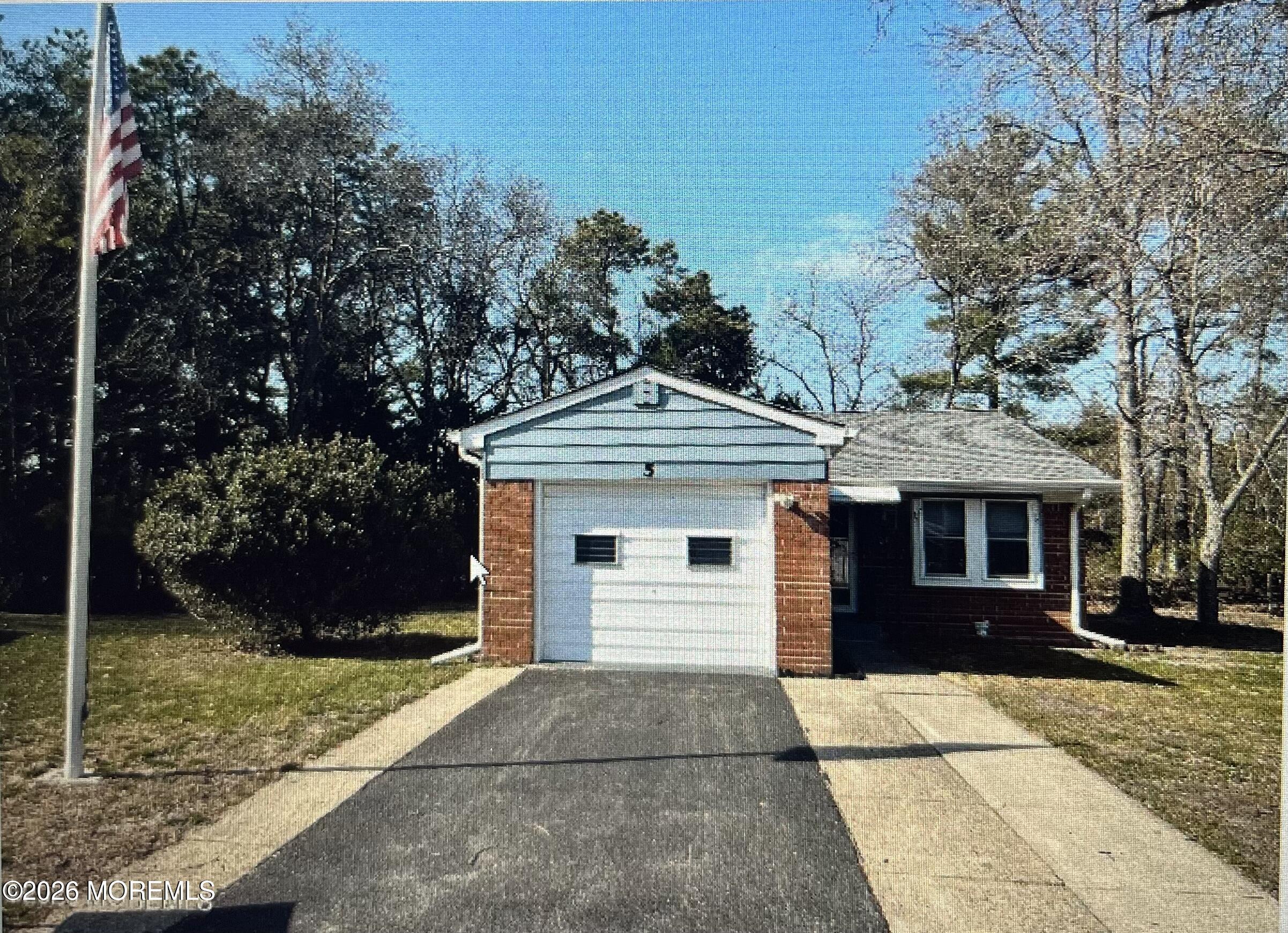 5 Revere Court — photo