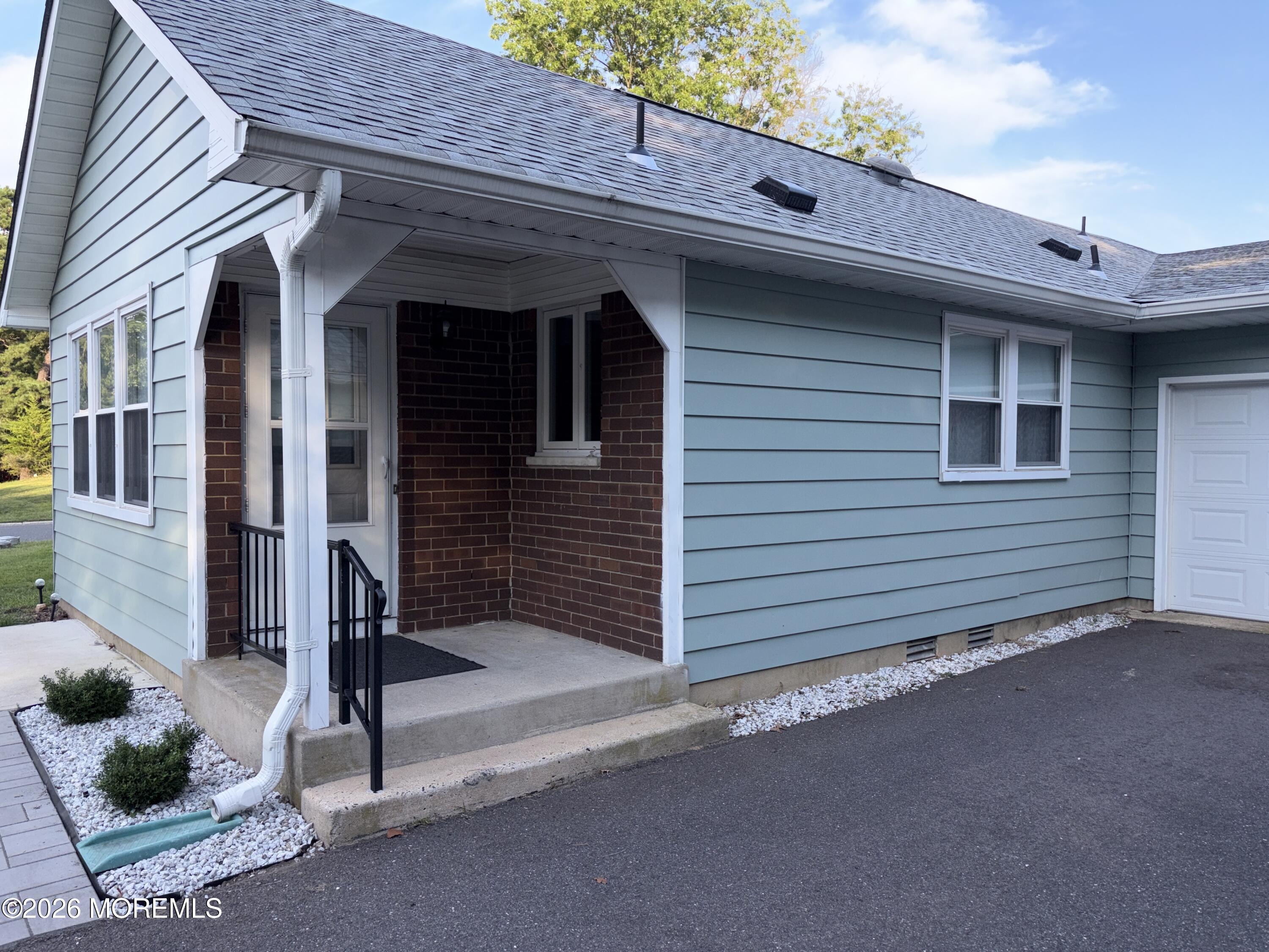 27 B Molly Pitcher Boulevard — photo