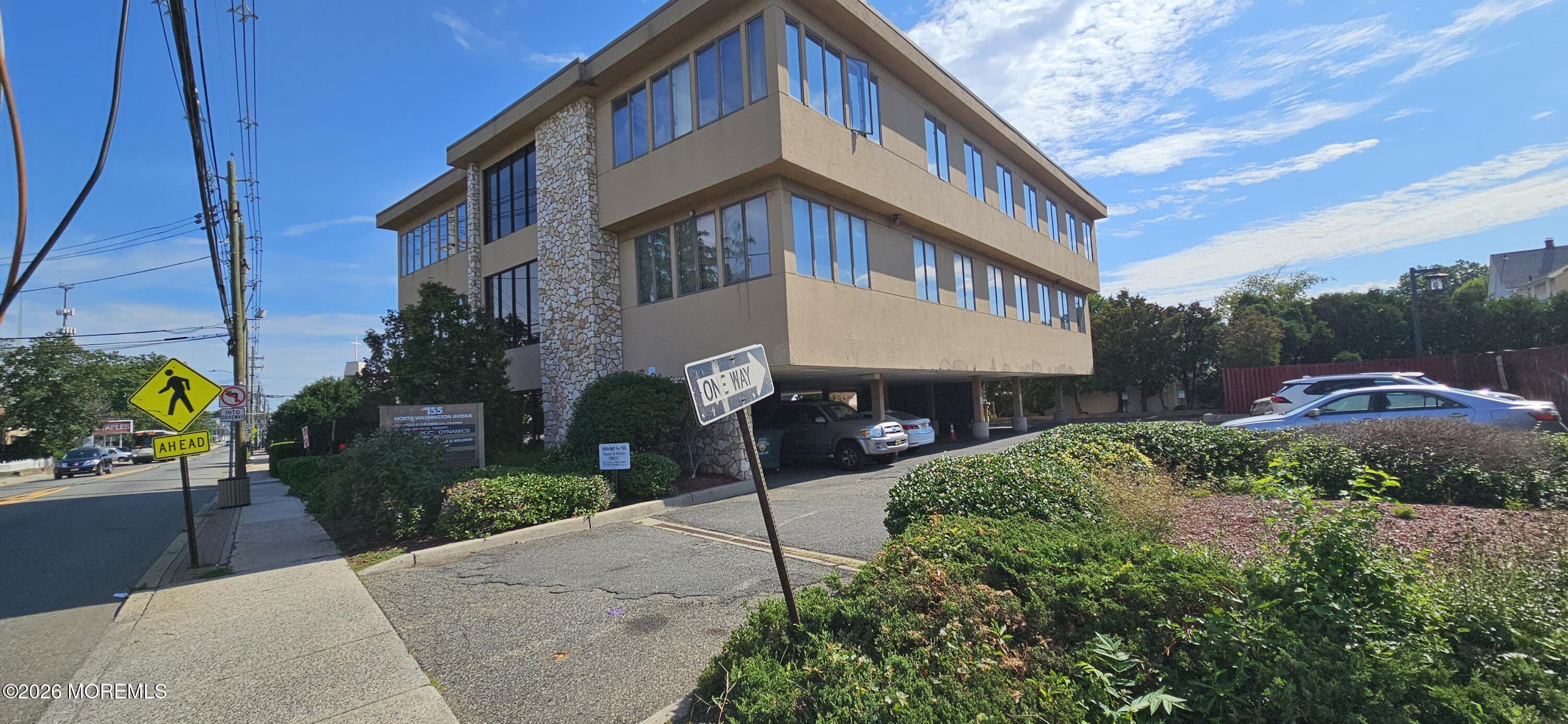 155 N Washington Avenue 205 — photo