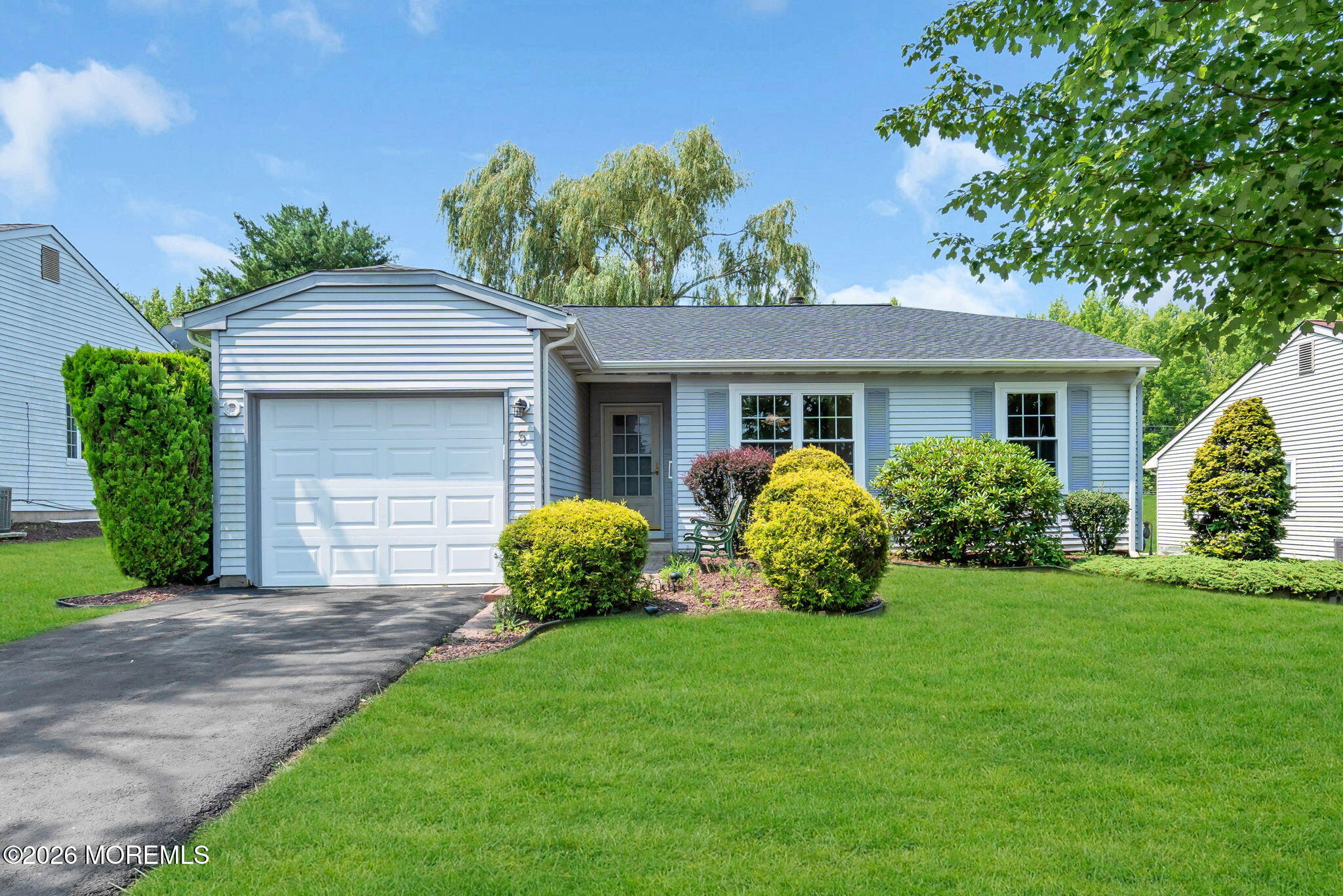 5 Lakeview Drive — photo