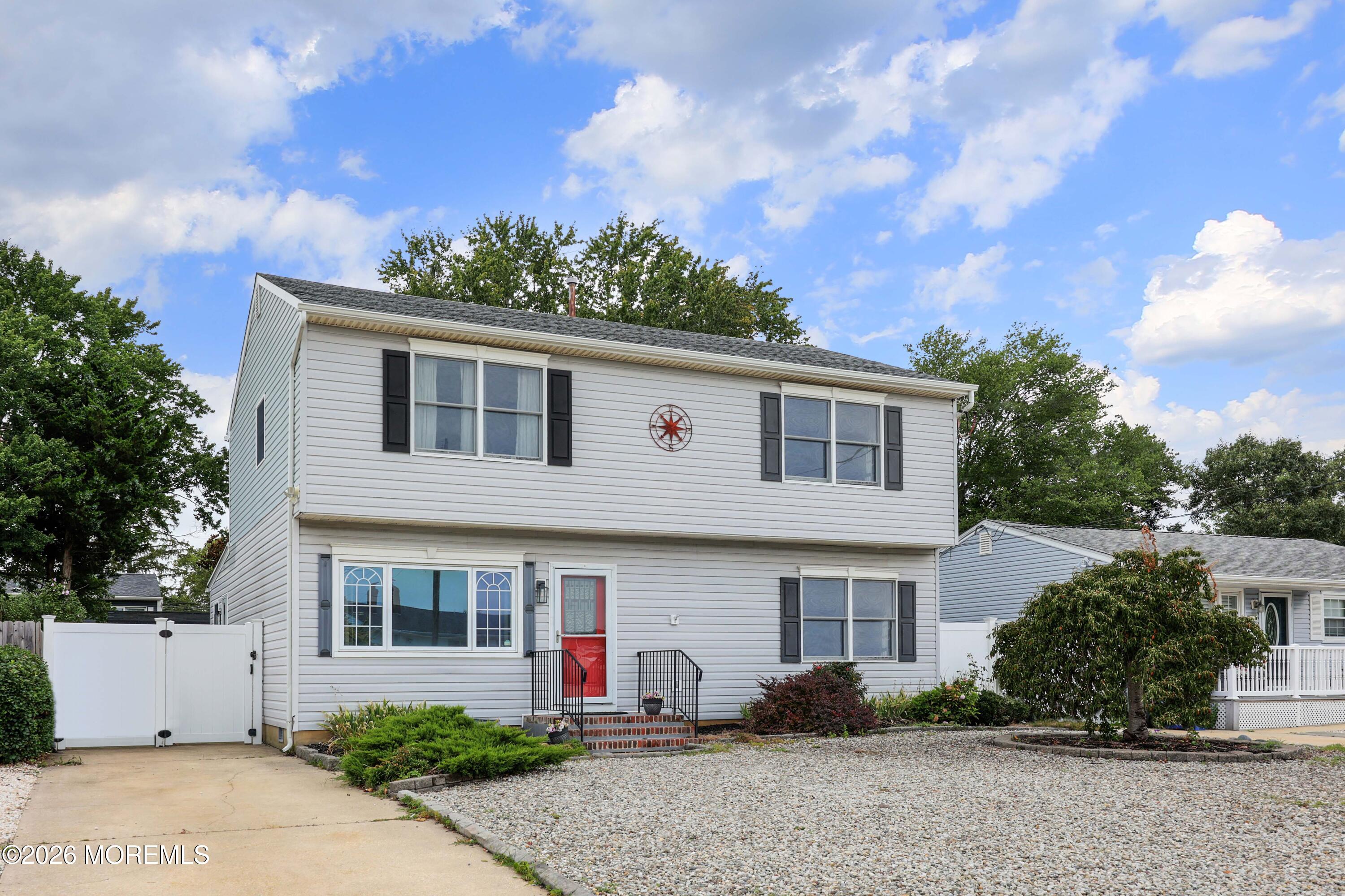 737 Tunney Point Drive — photo