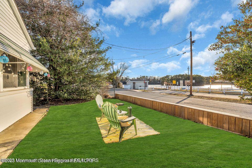 1708 Lake Drive — photo