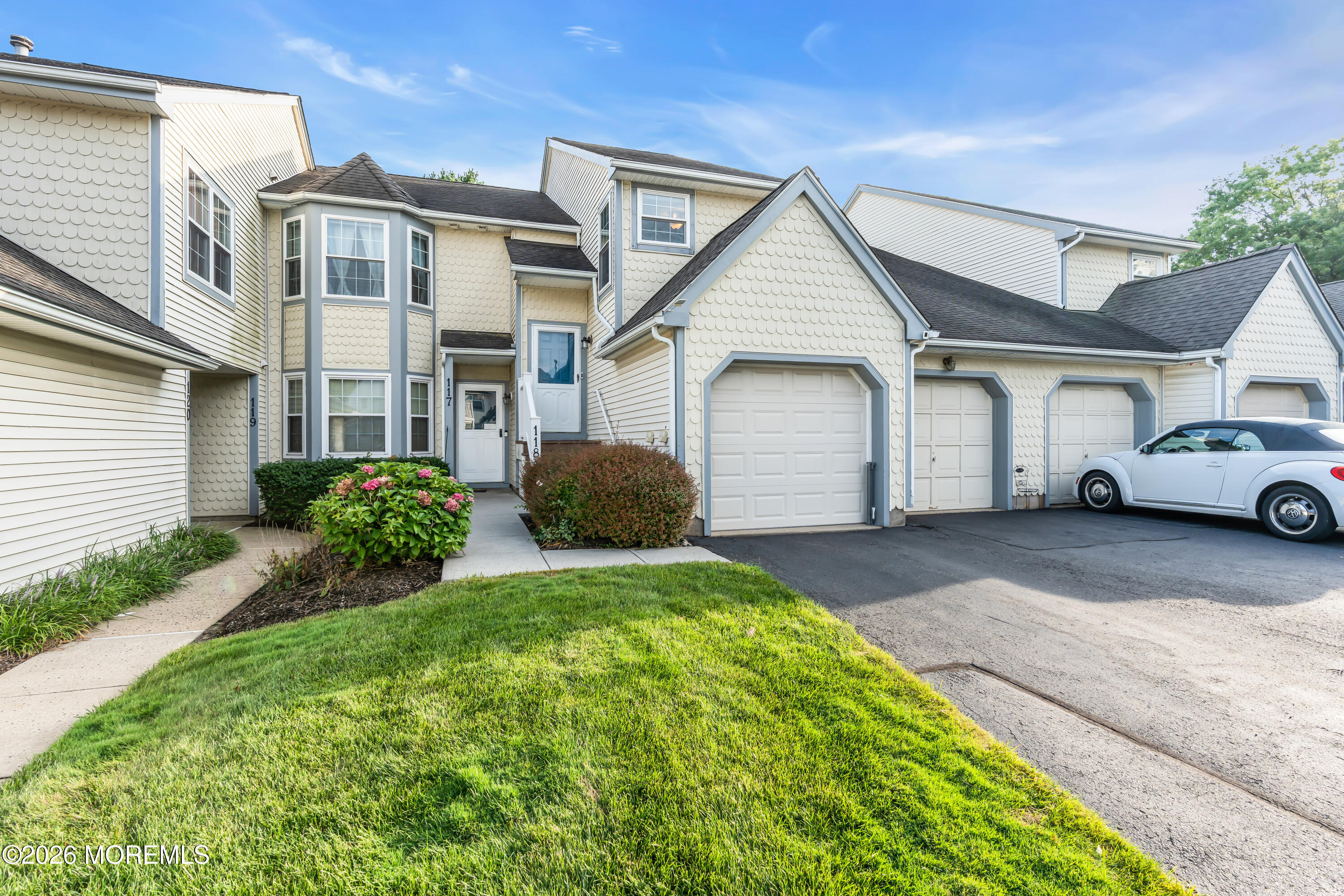 118 Evergreen Court — photo