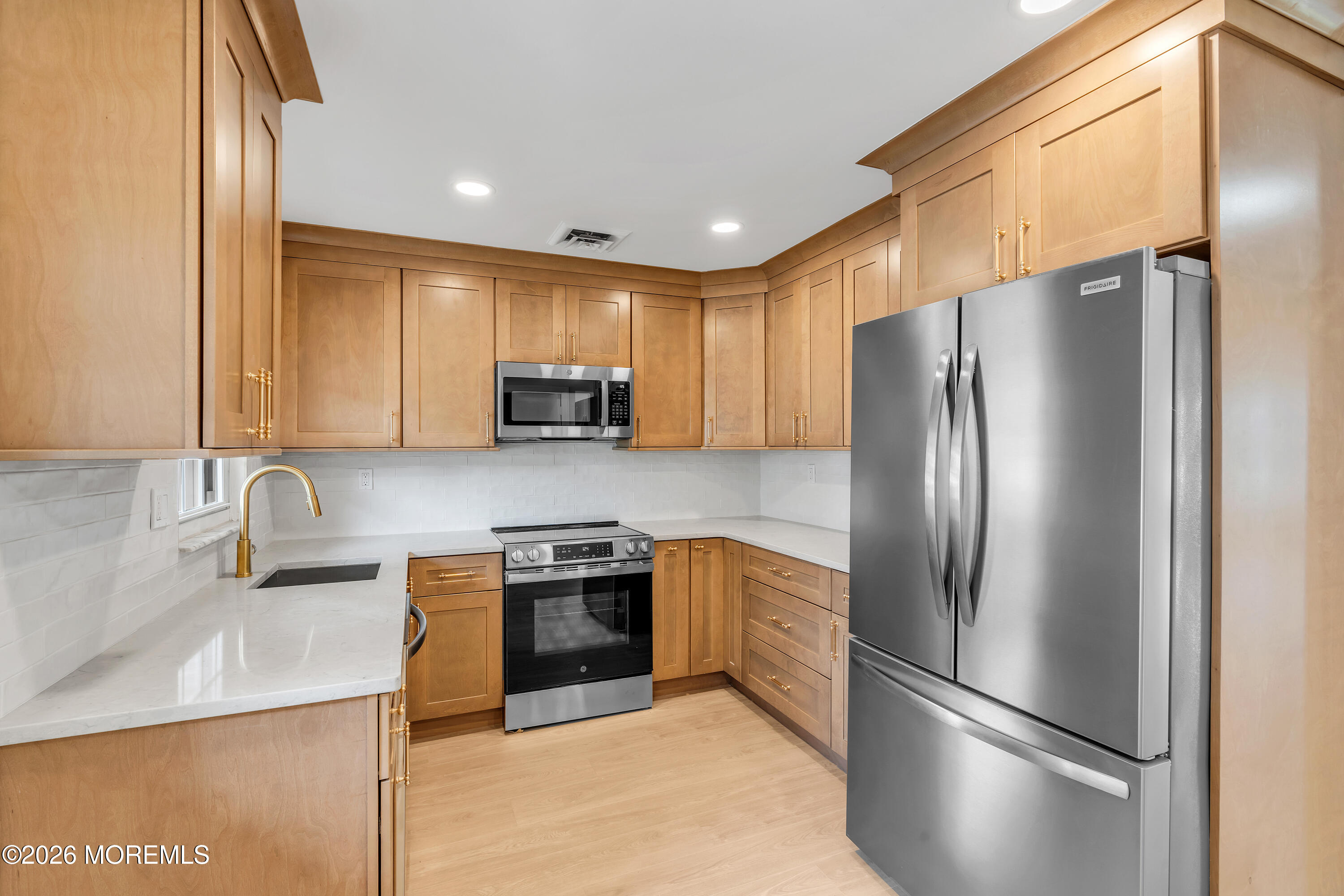 966B Argyll Circle — photo