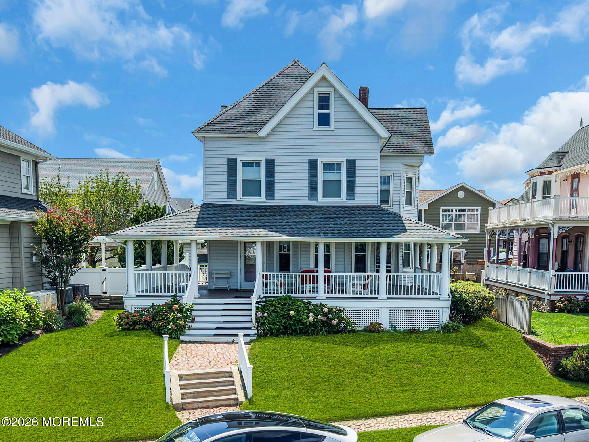 207 S Lake Drive — photo
