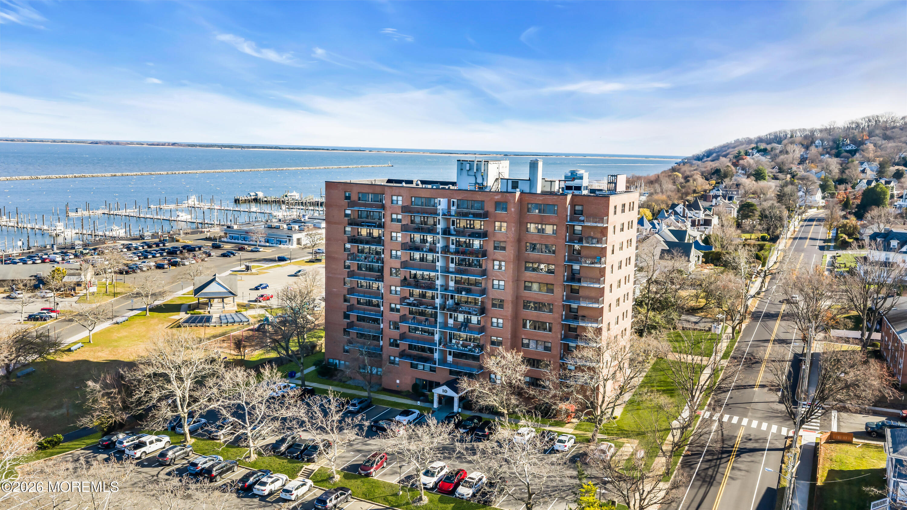 10 Ocean Boulevard 3C — photo