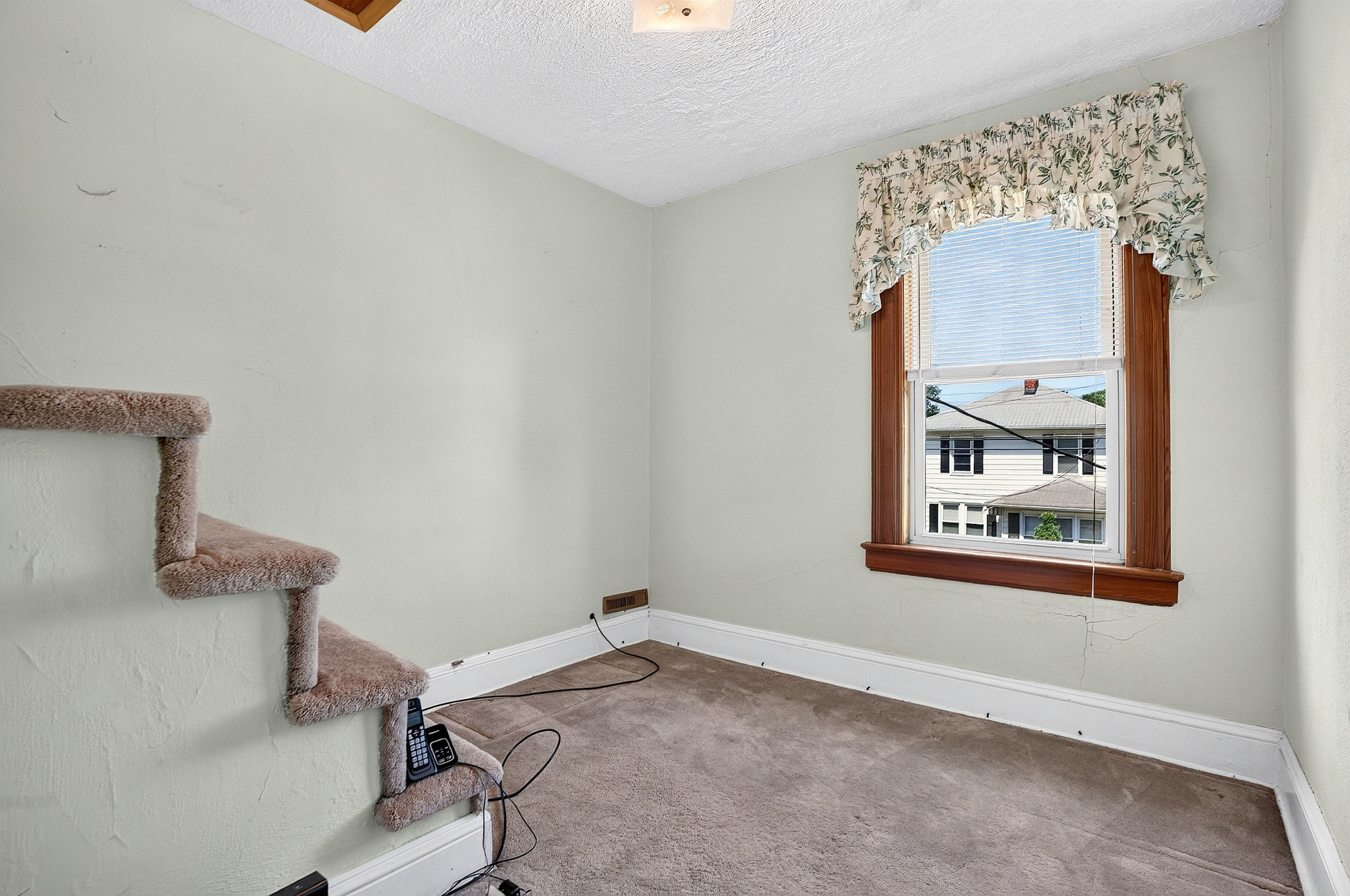 Home in Avenel, NJ 07001 — photo 3