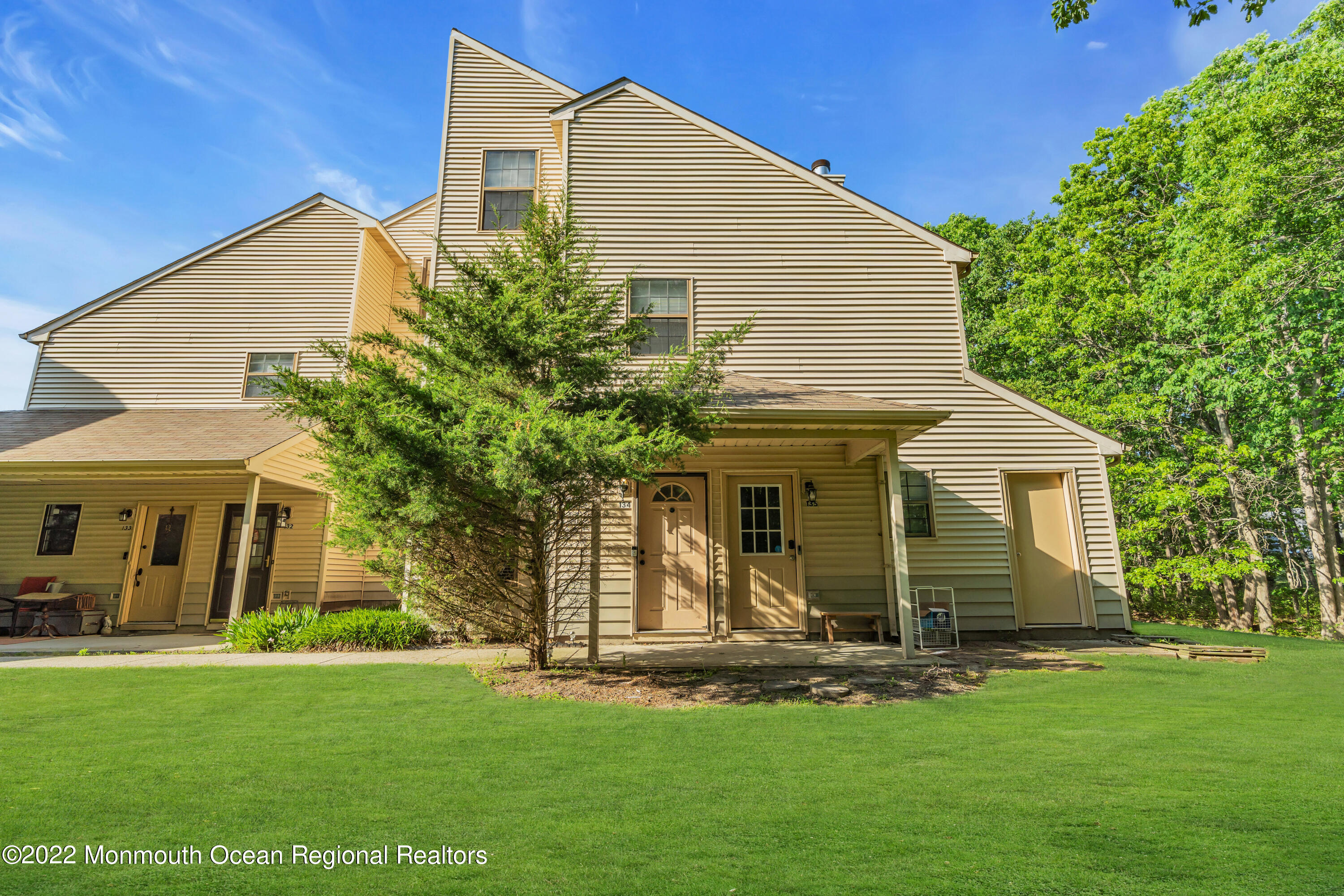 134 Whispering Oaks Way 134 — photo