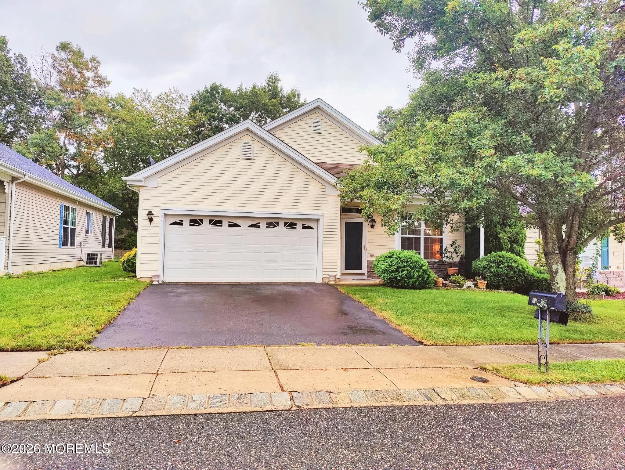 61 Robin Lane — photo
