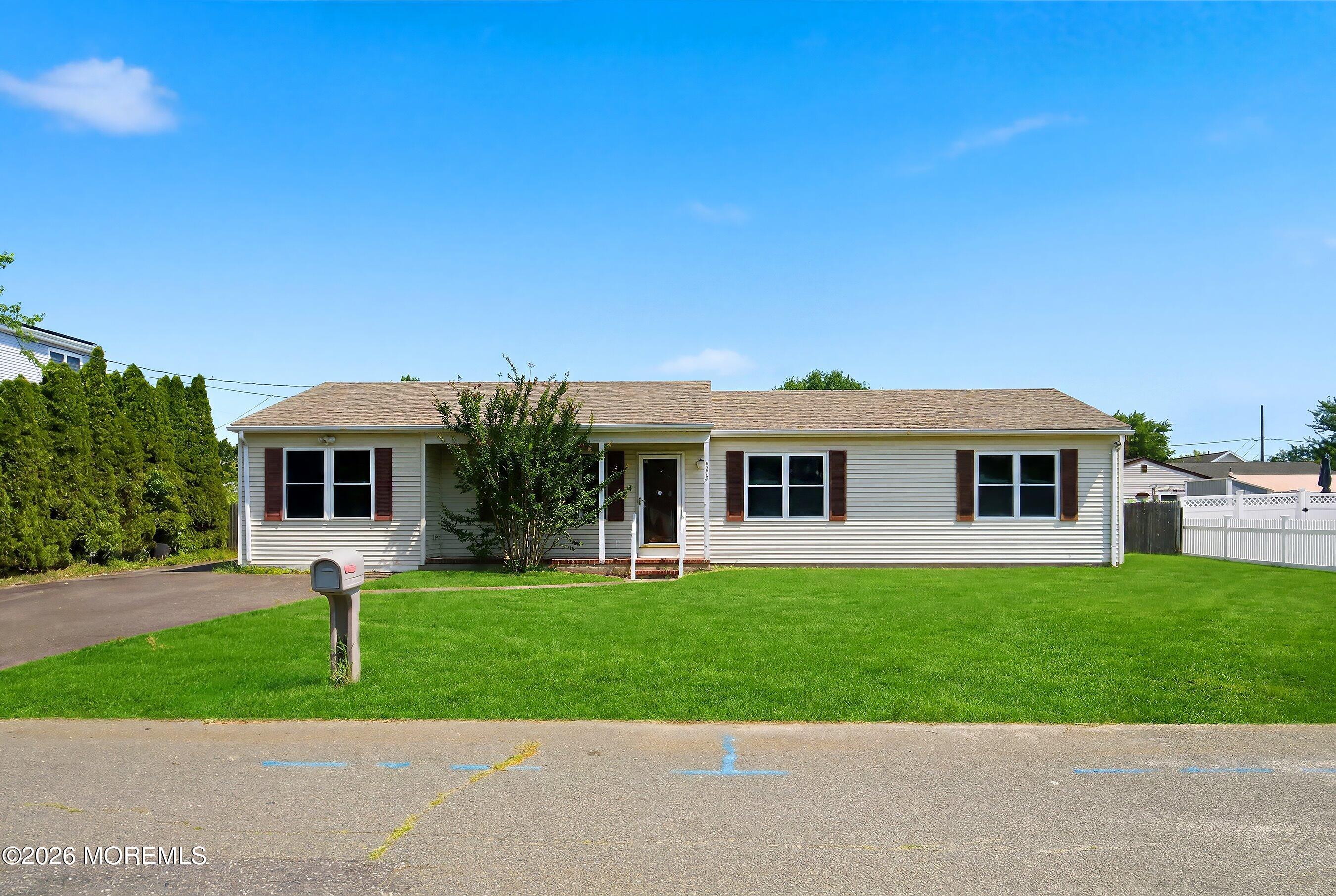 1006 Anchor Way — photo