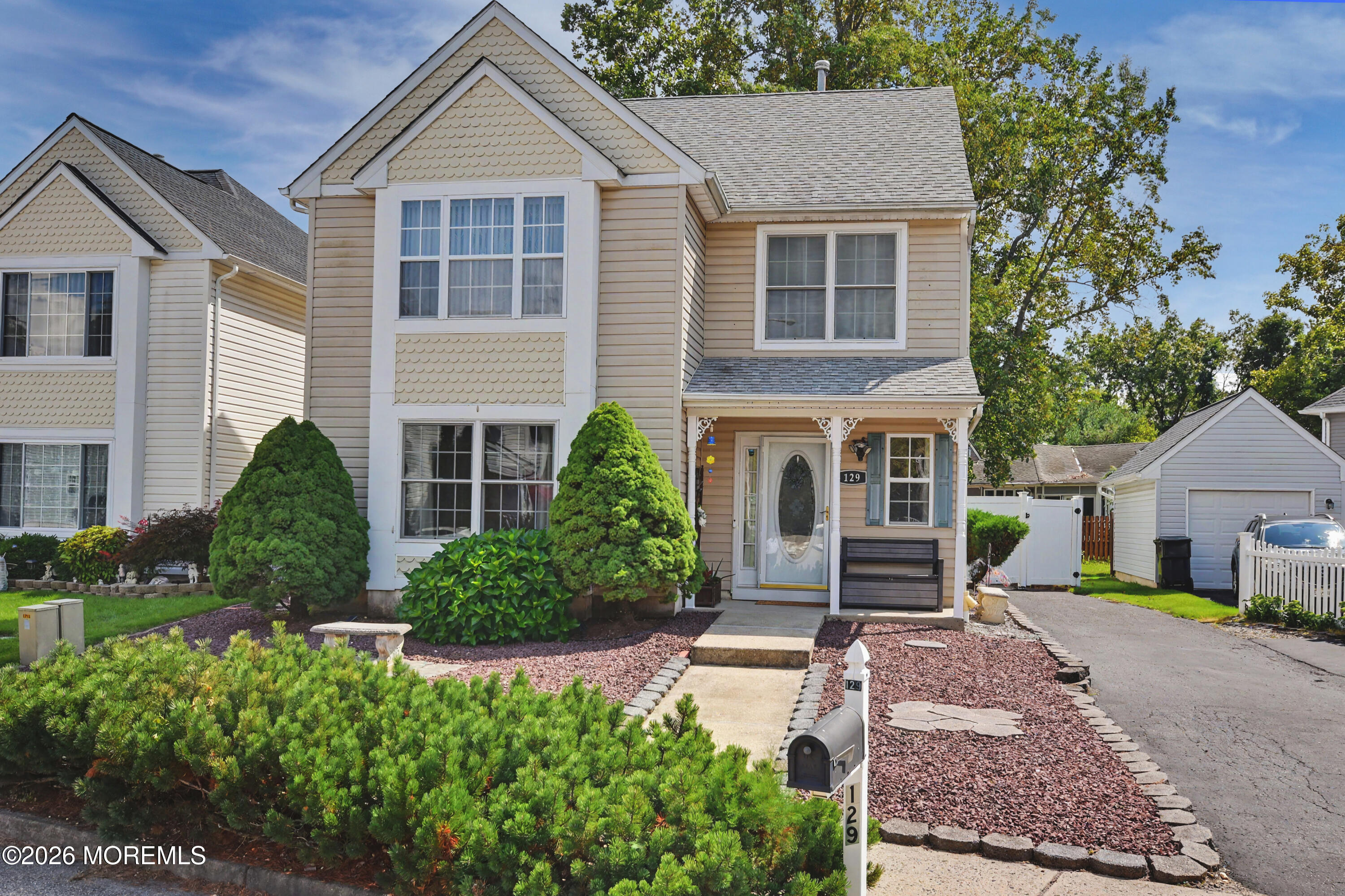 129 Hamlet Court — photo