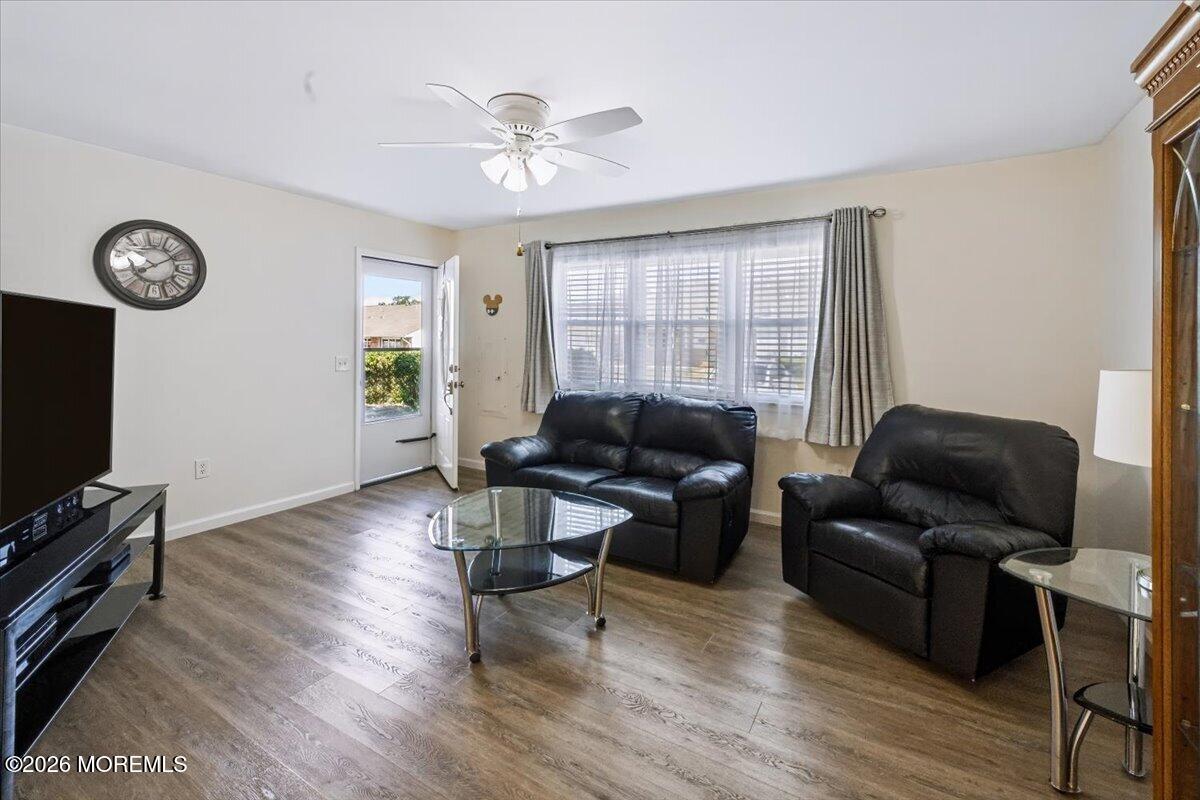 6 Minnesota Drive a — photo
