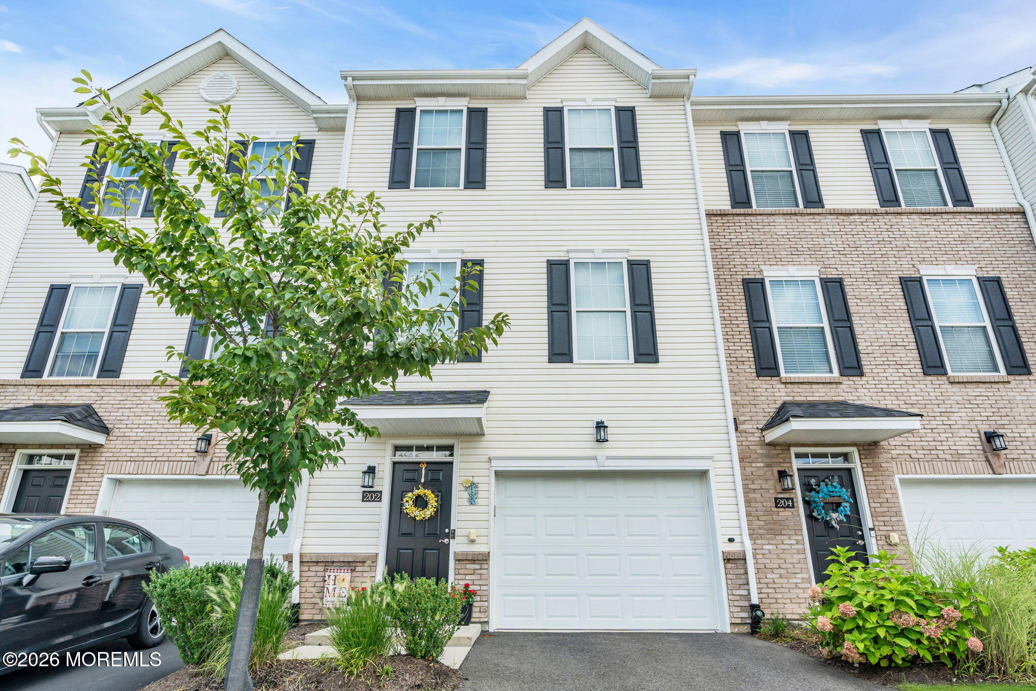 202 Discovery Road — photo