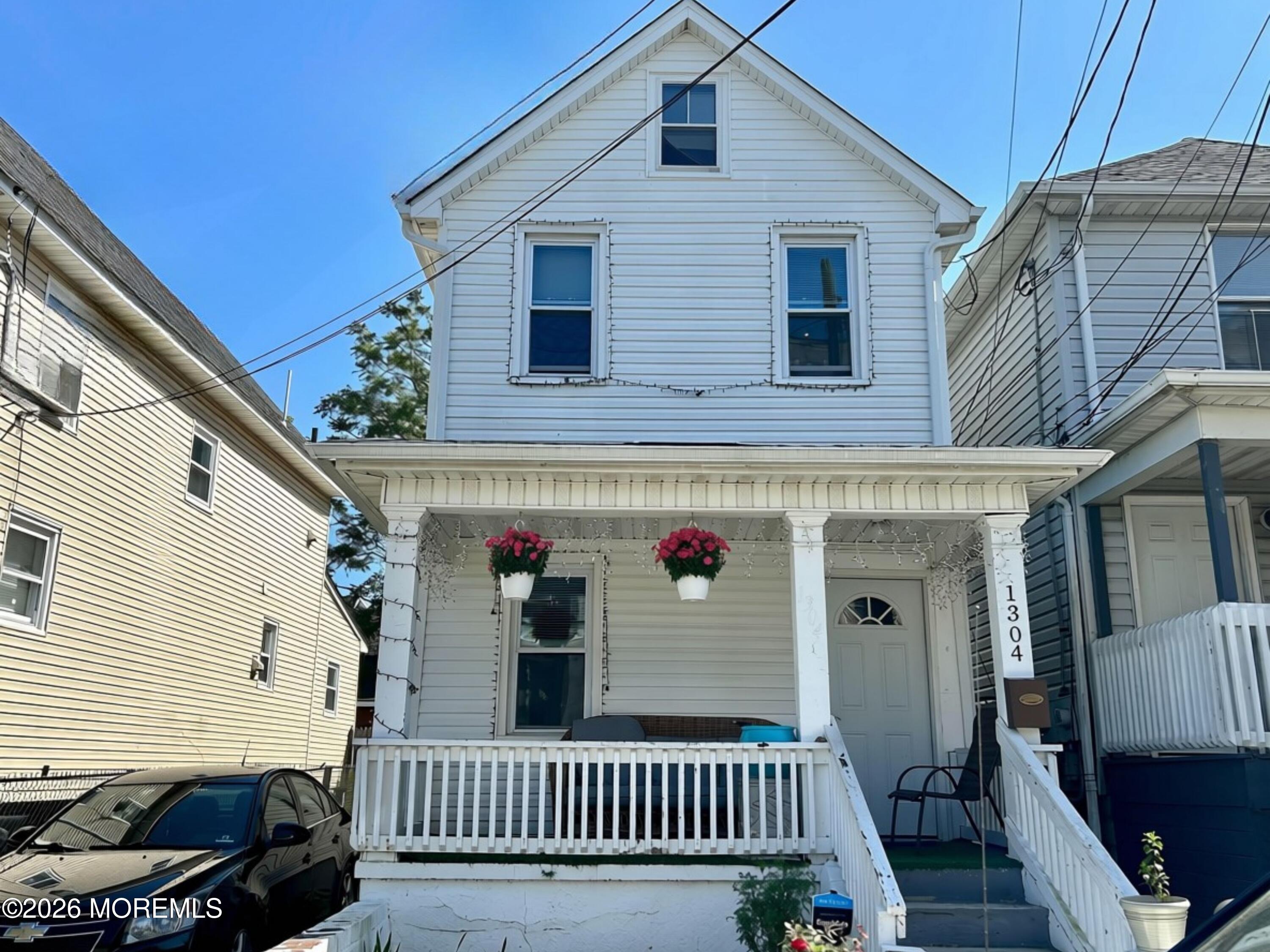 1304 Mattison Avenue — photo