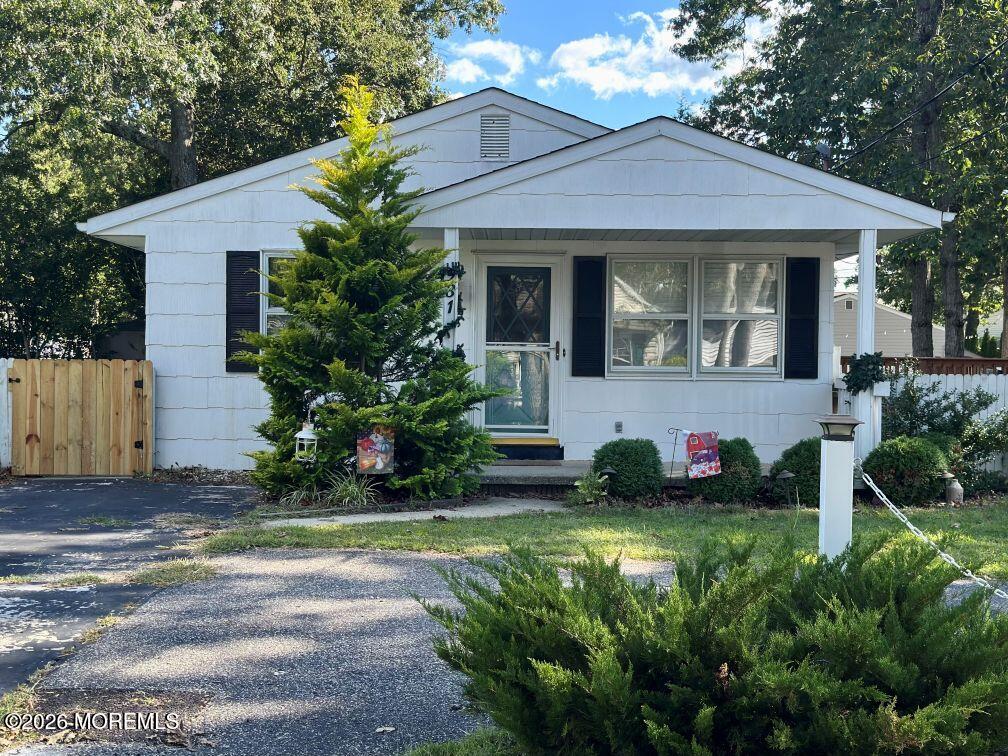 931 Cypress Avenue — photo