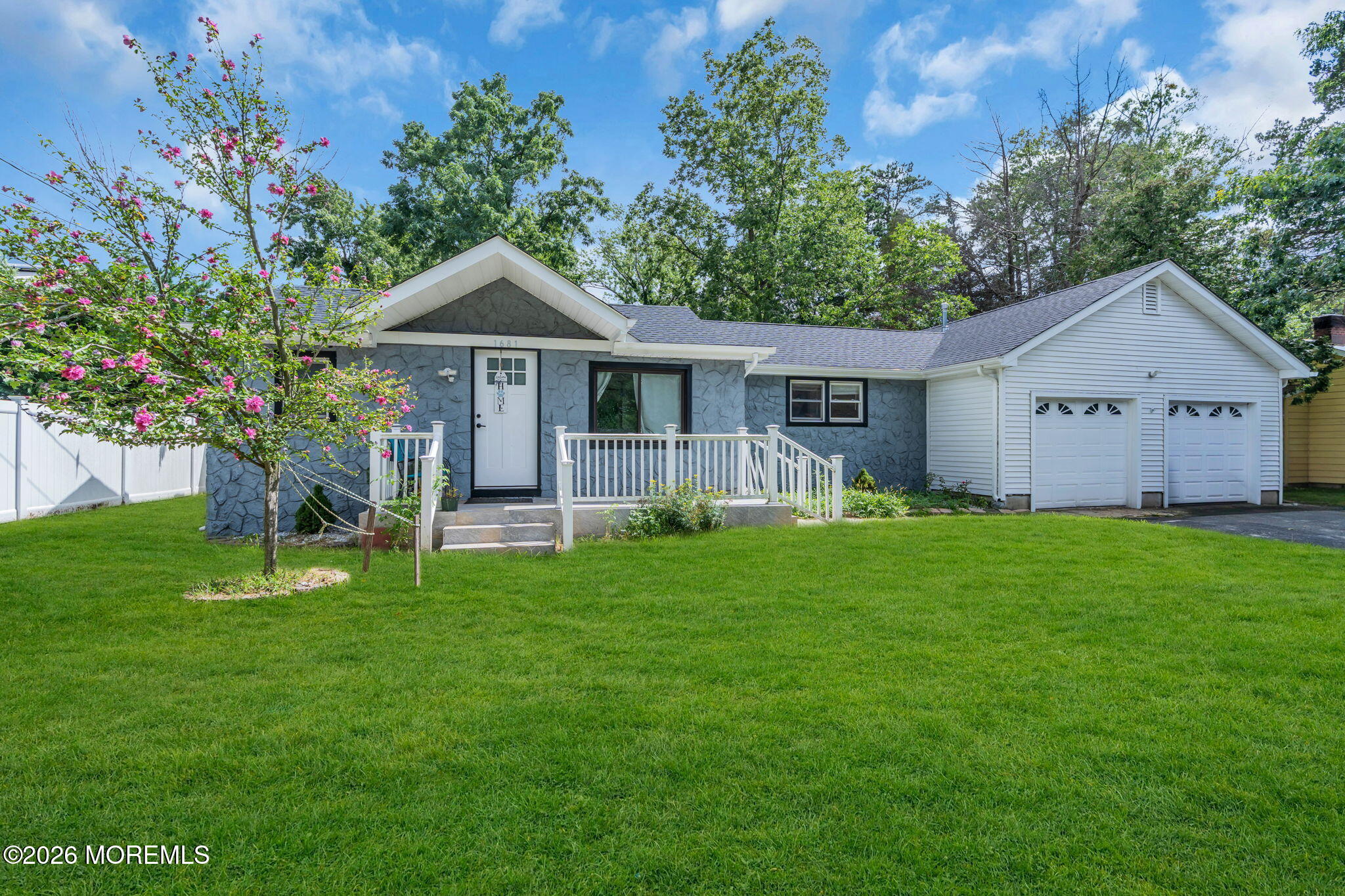 1681 Laurelton Street — photo
